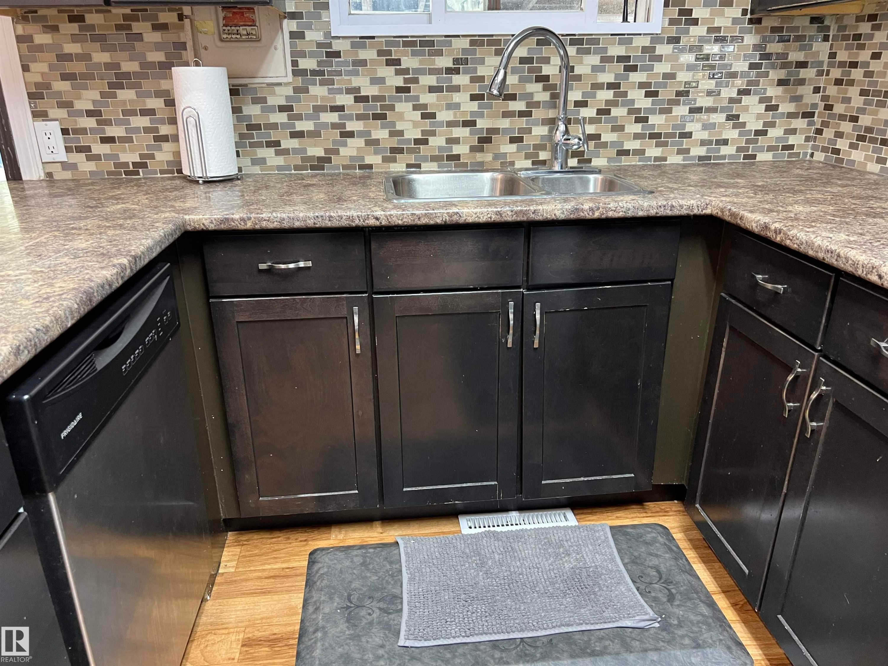 4764 43 St., Drayton Valley, AB - Indoor Photo Showing Kitchen