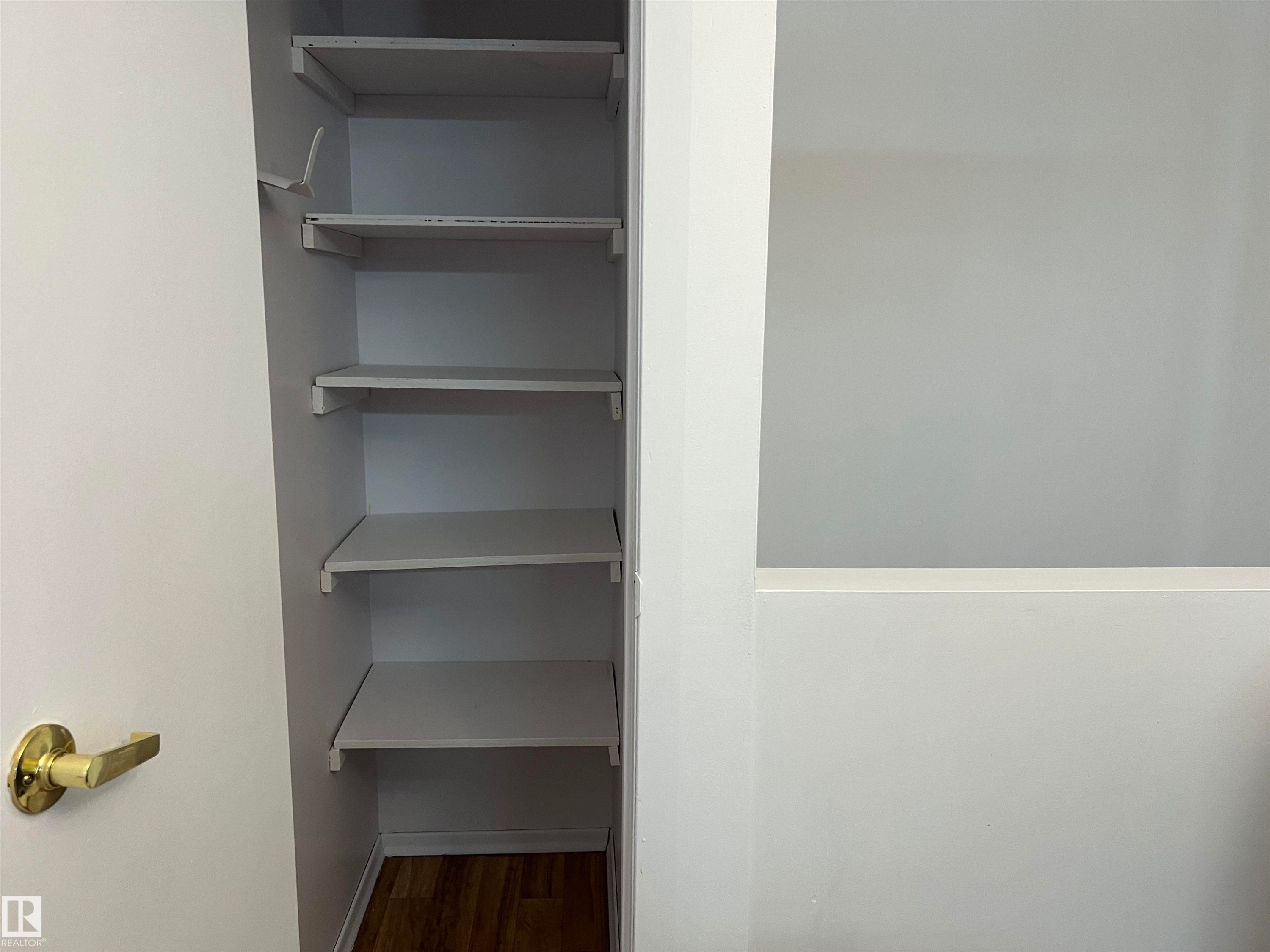 4764 43 St., Drayton Valley, AB - Indoor With Storage