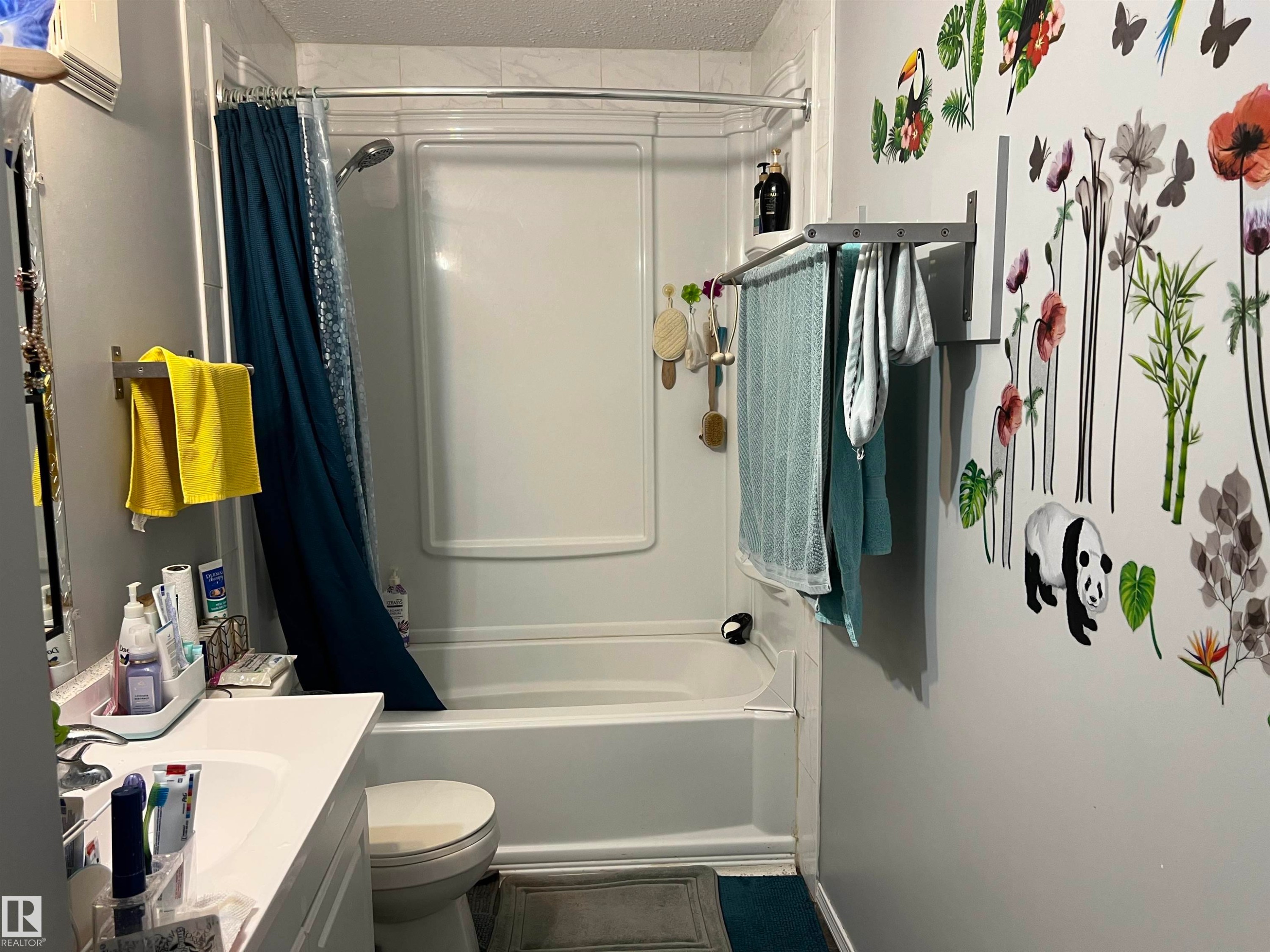 4764 43 St., Drayton Valley, AB - Indoor Photo Showing Bathroom