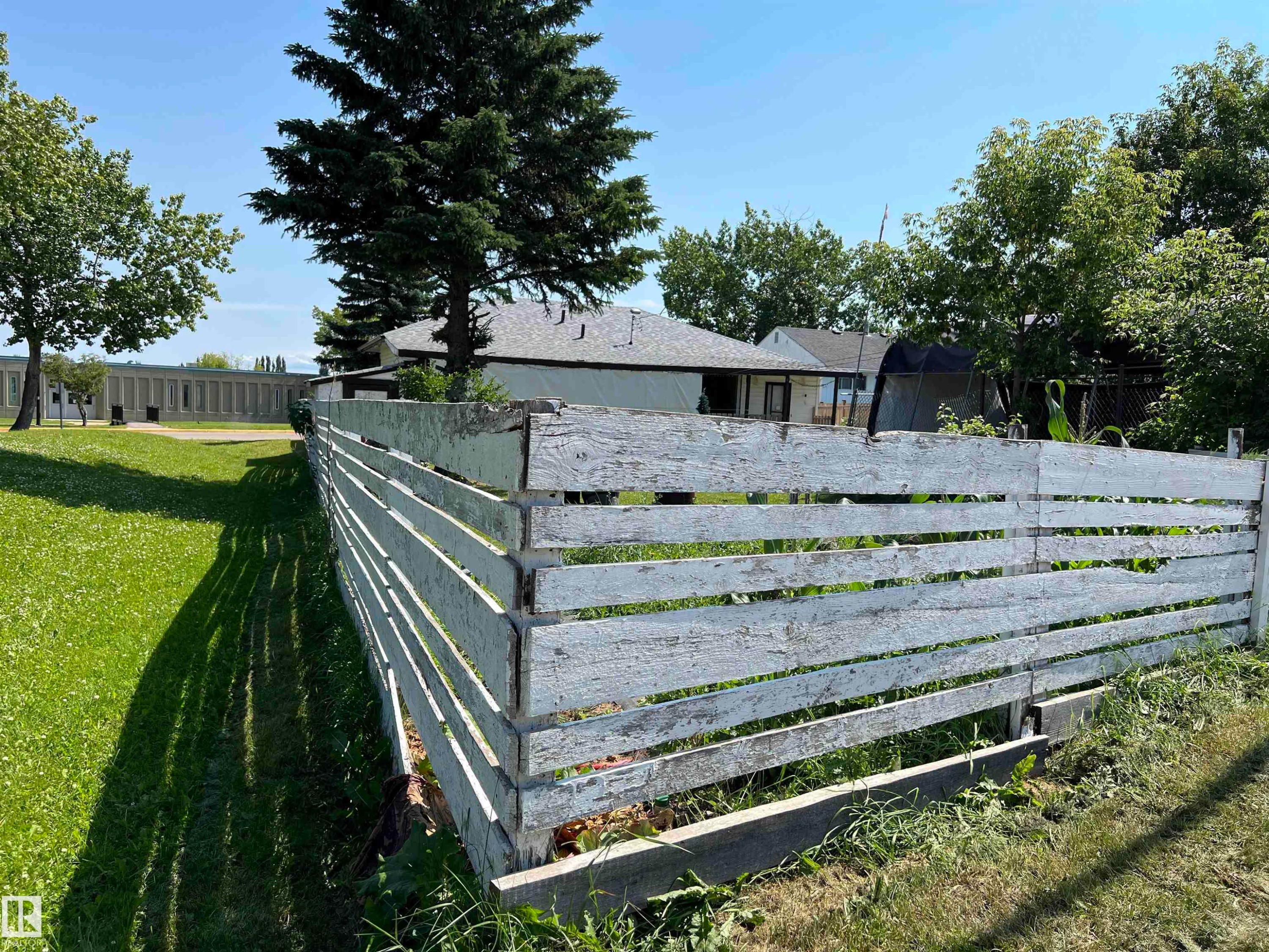 4764 43 St., Drayton Valley, AB - Outdoor