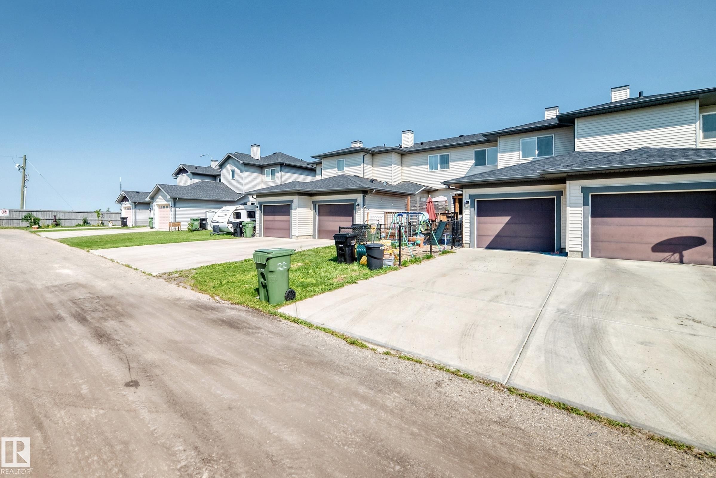 689 Black Boulevard, Leduc, AB - Outdoor With Facade
