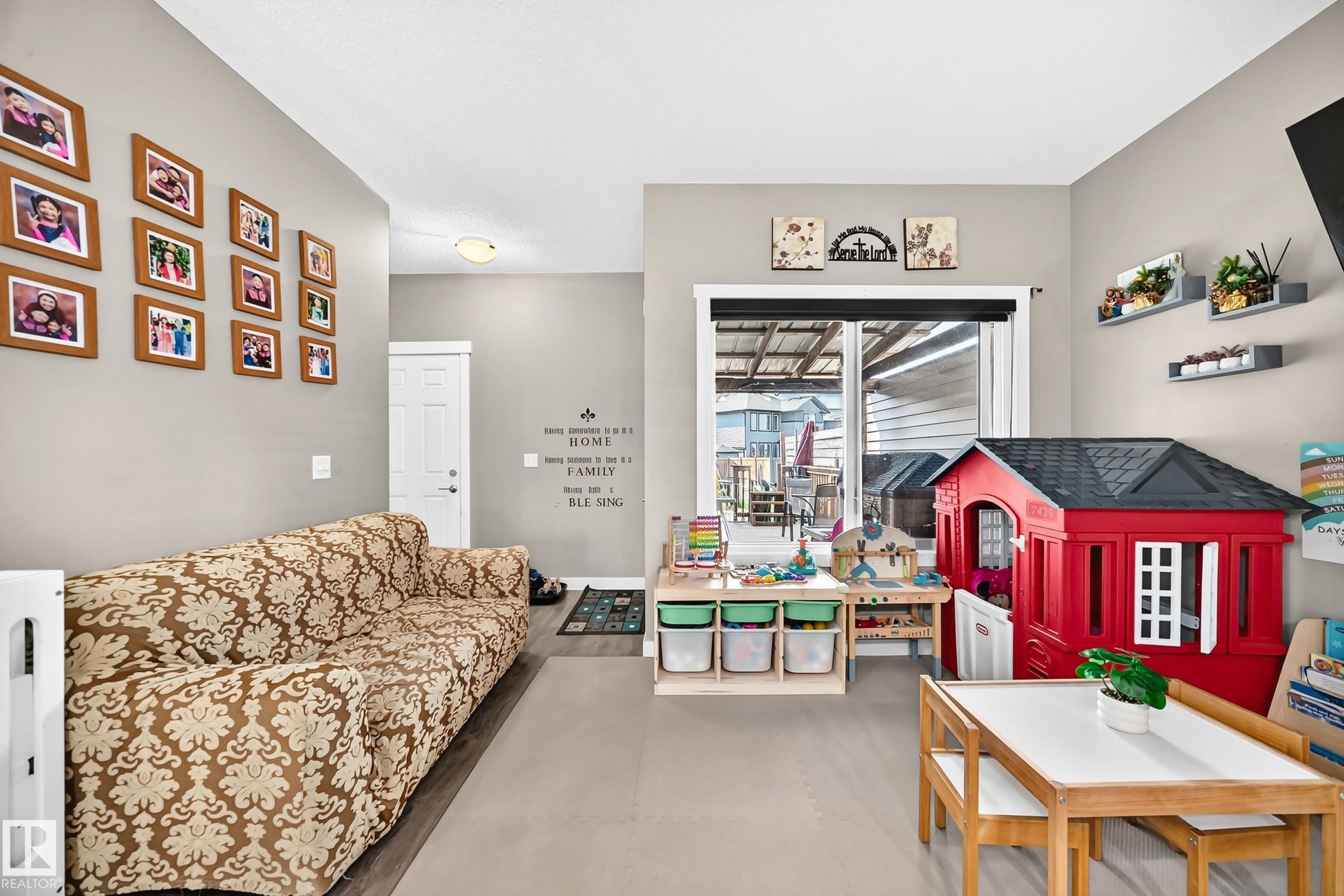 689 Black Boulevard, Leduc, AB - Indoor