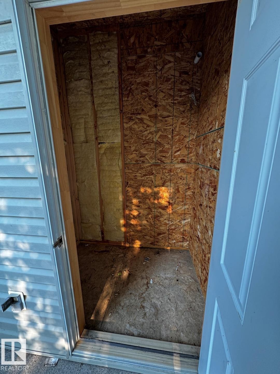 #28 2508 Hanna Cr Nw, Edmonton, AB - Photo Showing Other Room