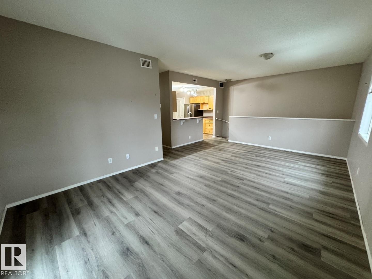 #28 2508 Hanna Cr Nw, Edmonton, AB - Indoor Photo Showing Other Room
