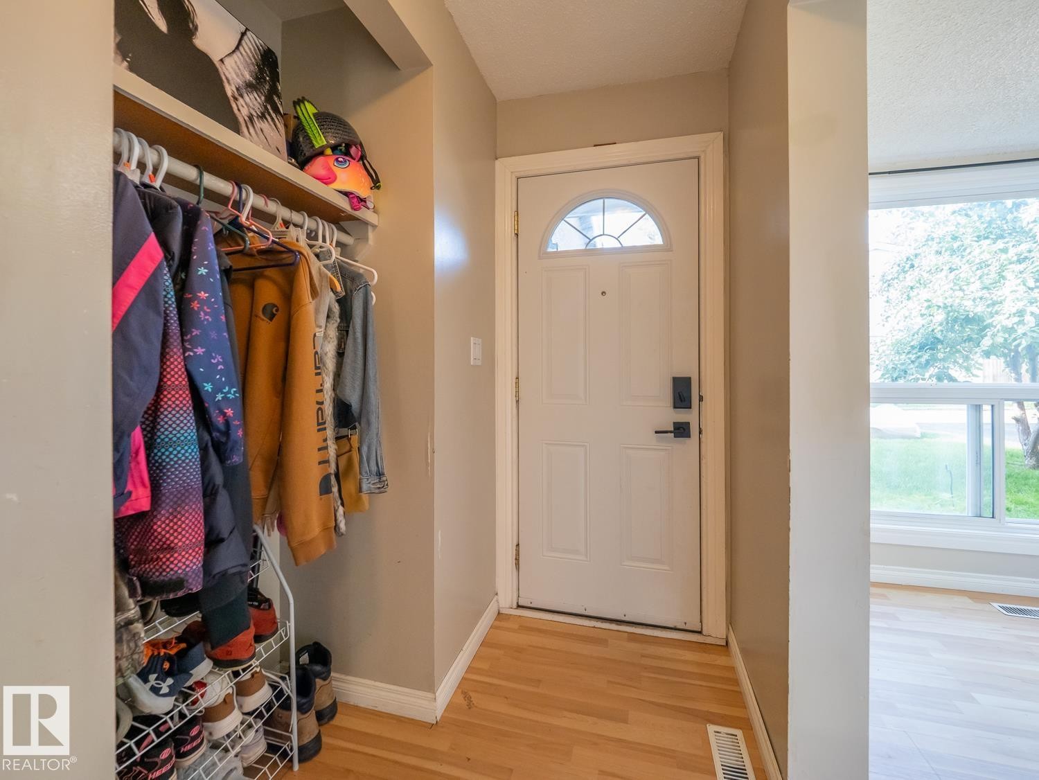 208 Grandin Village, St. Albert, AB - Indoor