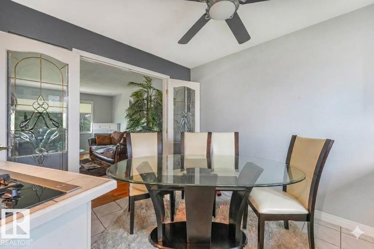 8712 137 Avenue Nw, Edmonton, AB - Indoor Photo Showing Dining Room
