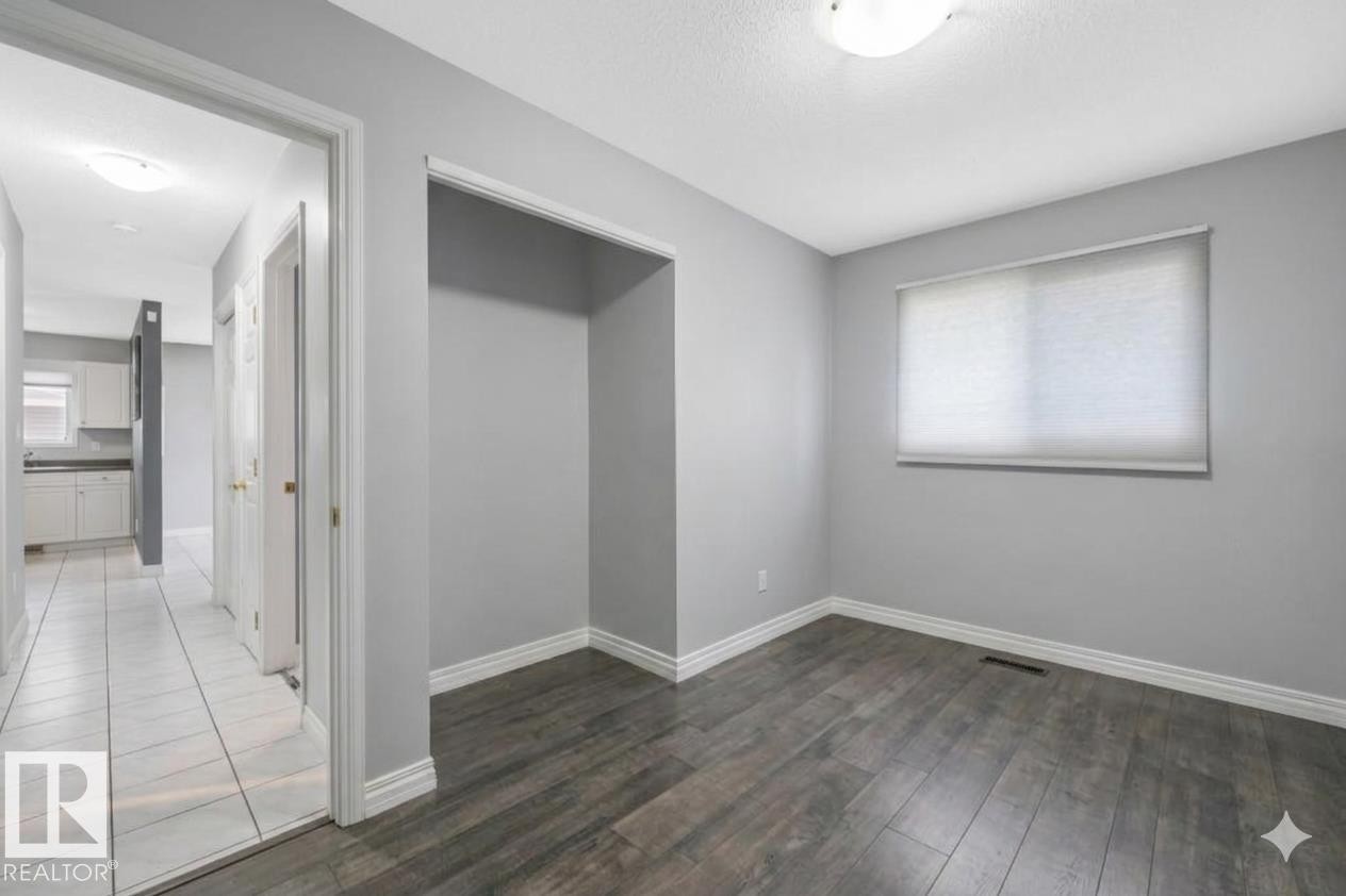 8712 137 Avenue Nw, Edmonton, AB - Indoor Photo Showing Other Room