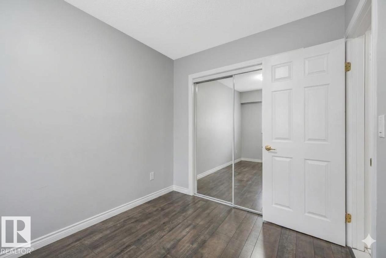 8712 137 Avenue Nw, Edmonton, AB - Indoor Photo Showing Other Room