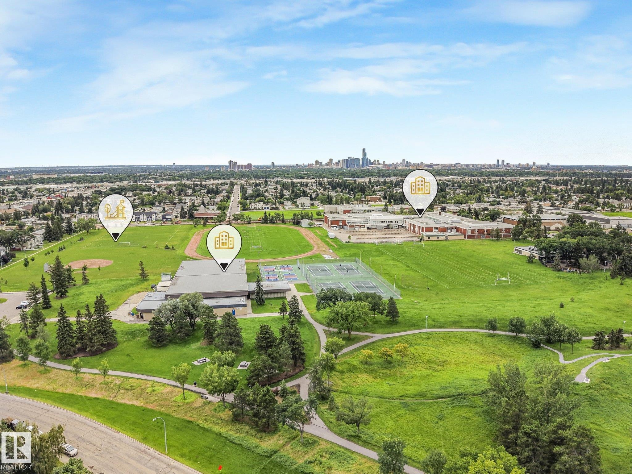 8712 137 Avenue Nw, Edmonton, AB - Outdoor With View