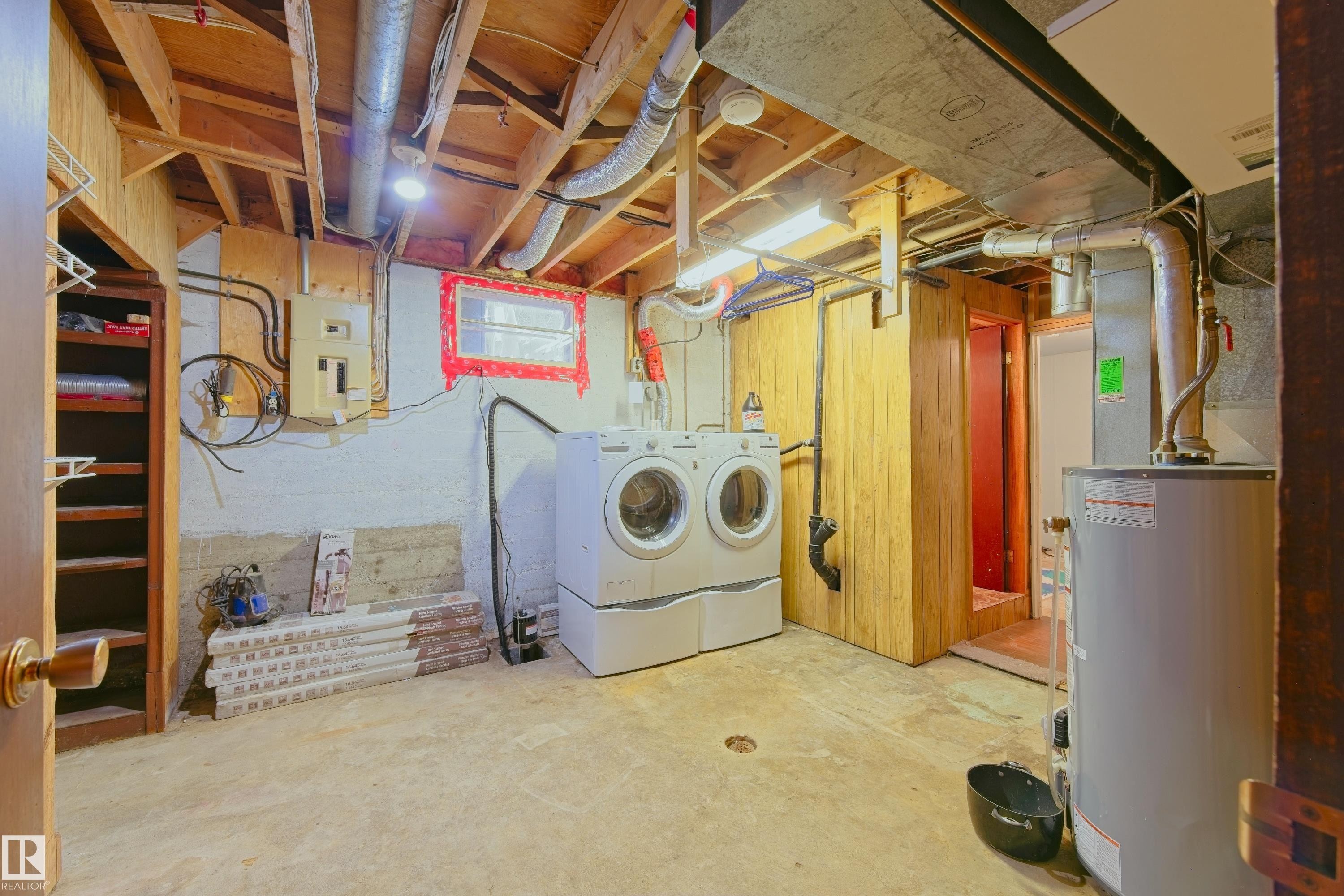 4510 55 Avenue, Barrhead, AB - Indoor