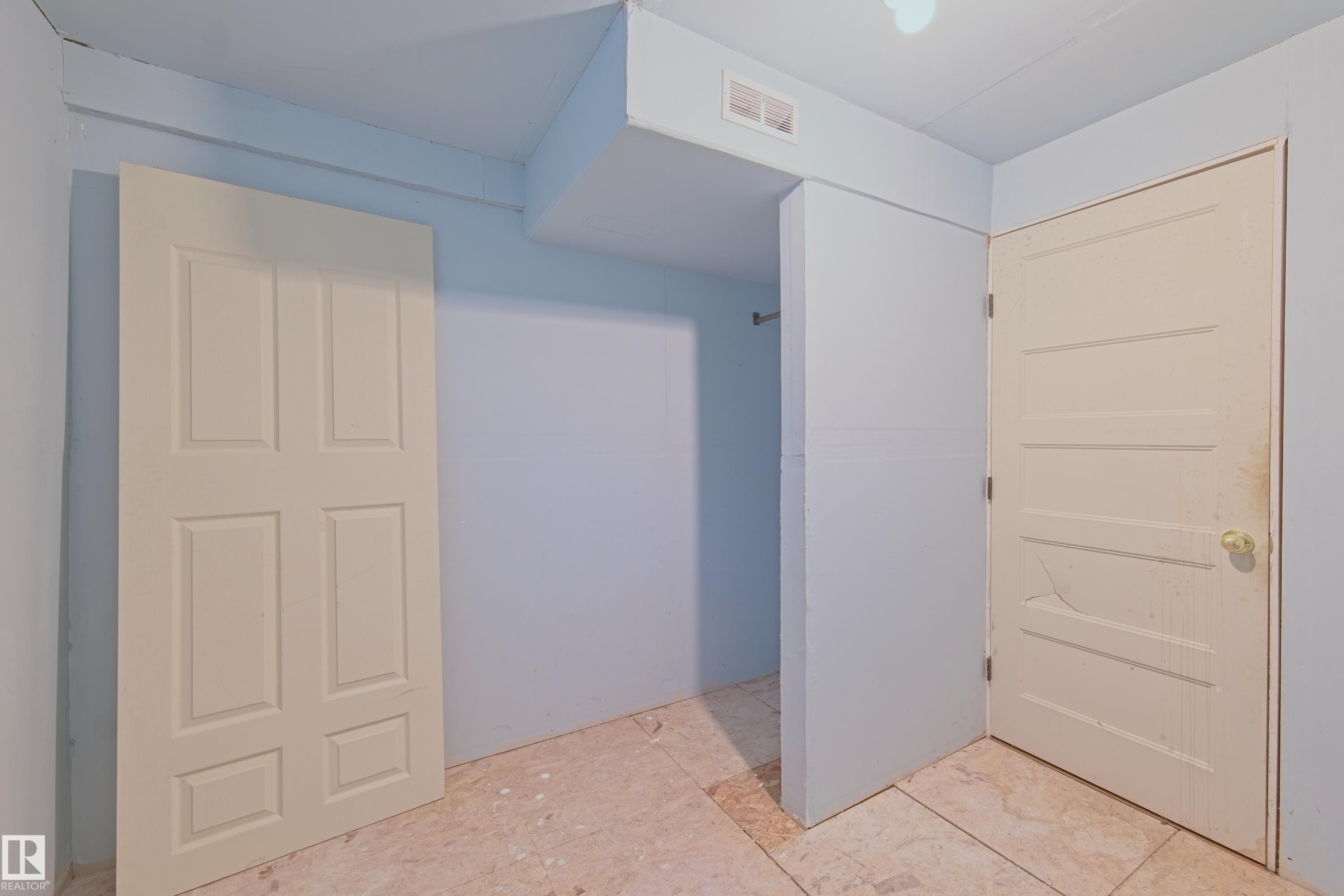 4510 55 Avenue, Barrhead, AB - Indoor Photo Showing Other Room