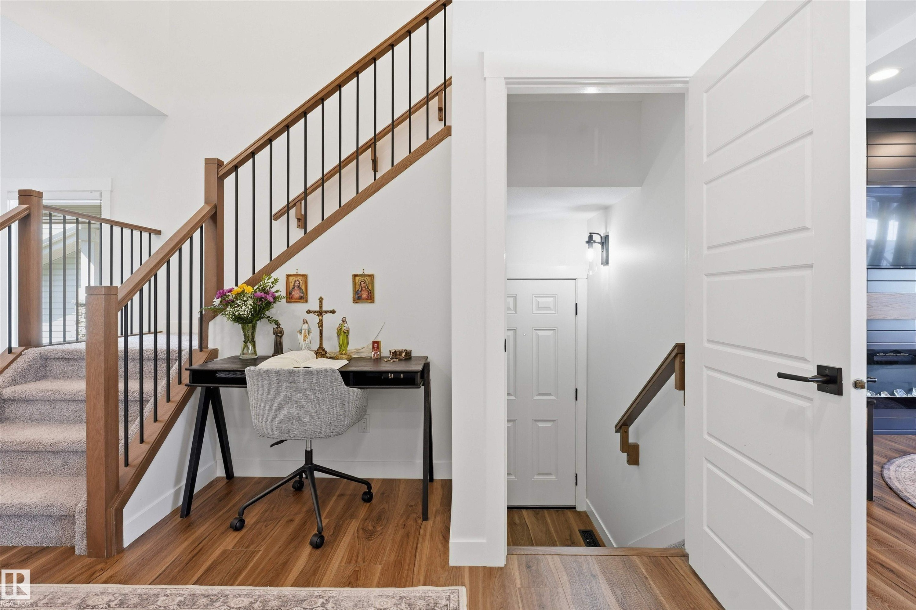4618 170A Avenue Nw, Edmonton, AB - Indoor Photo Showing Other Room