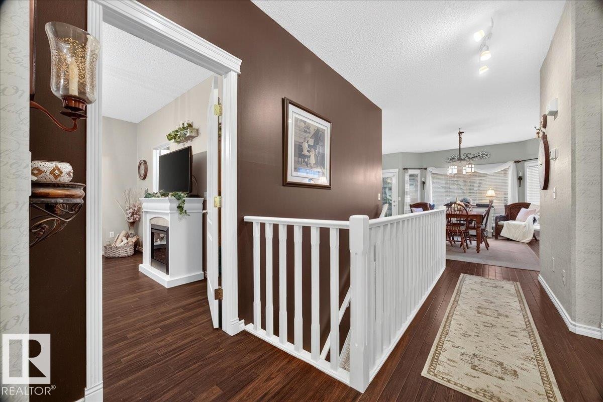 #52 1780 Glastonbury Bv Nw, Edmonton, AB - Indoor Photo Showing Other Room