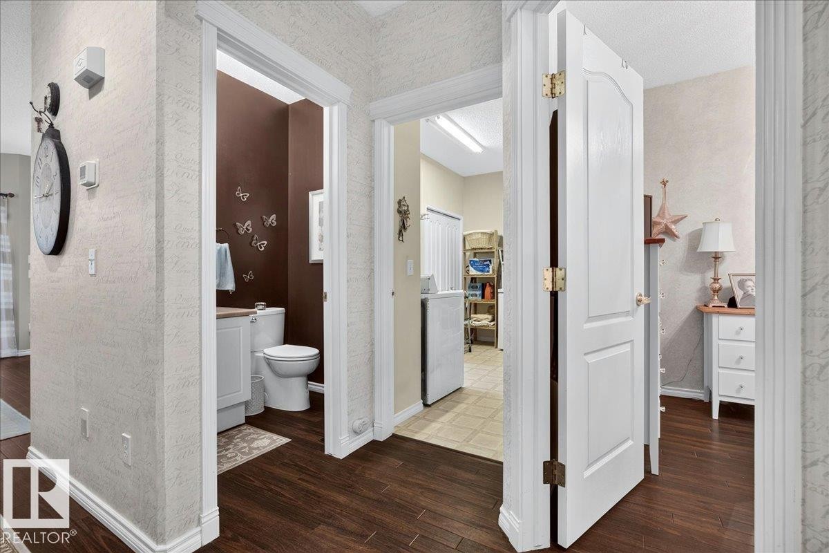 #52 1780 Glastonbury Bv Nw, Edmonton, AB - Indoor Photo Showing Other Room