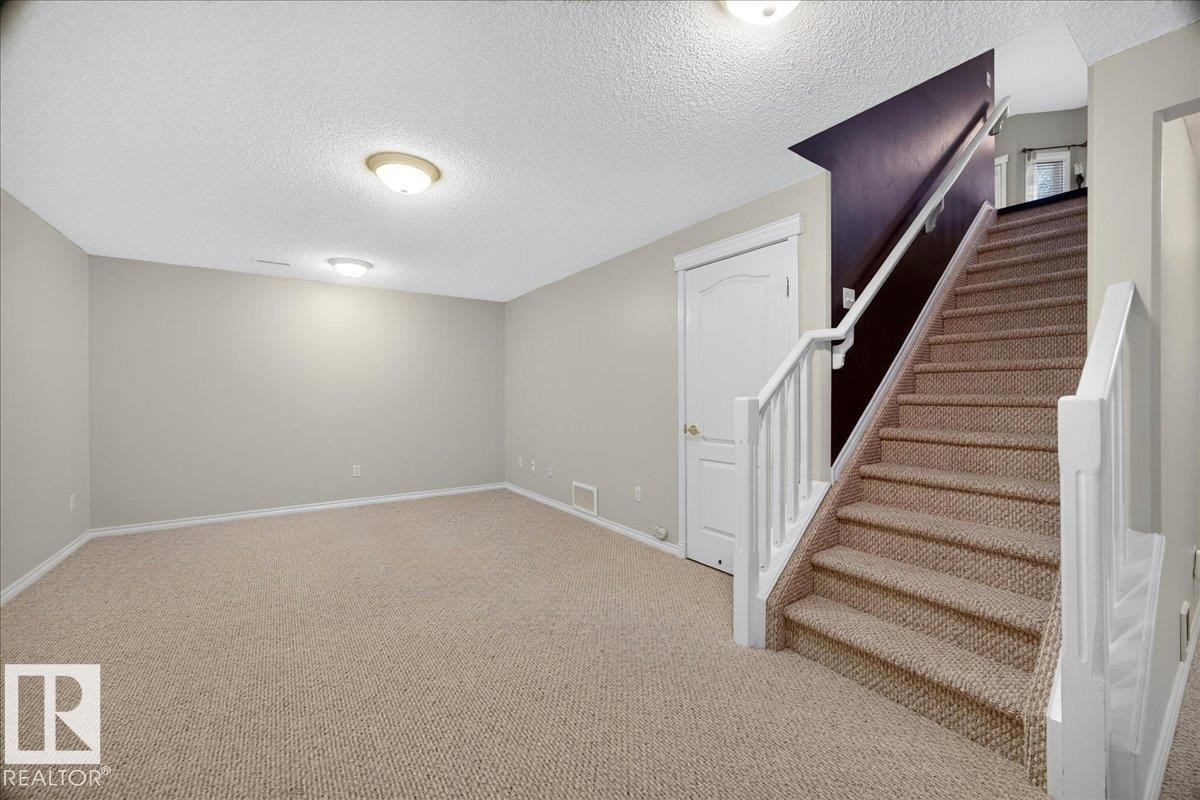 #52 1780 Glastonbury Bv Nw, Edmonton, AB - Indoor Photo Showing Other Room