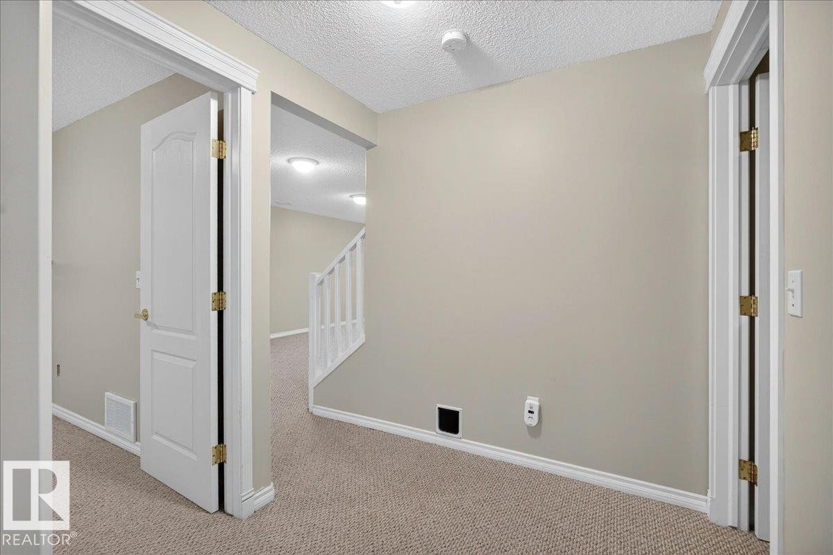 #52 1780 Glastonbury Bv Nw, Edmonton, AB - Indoor Photo Showing Other Room