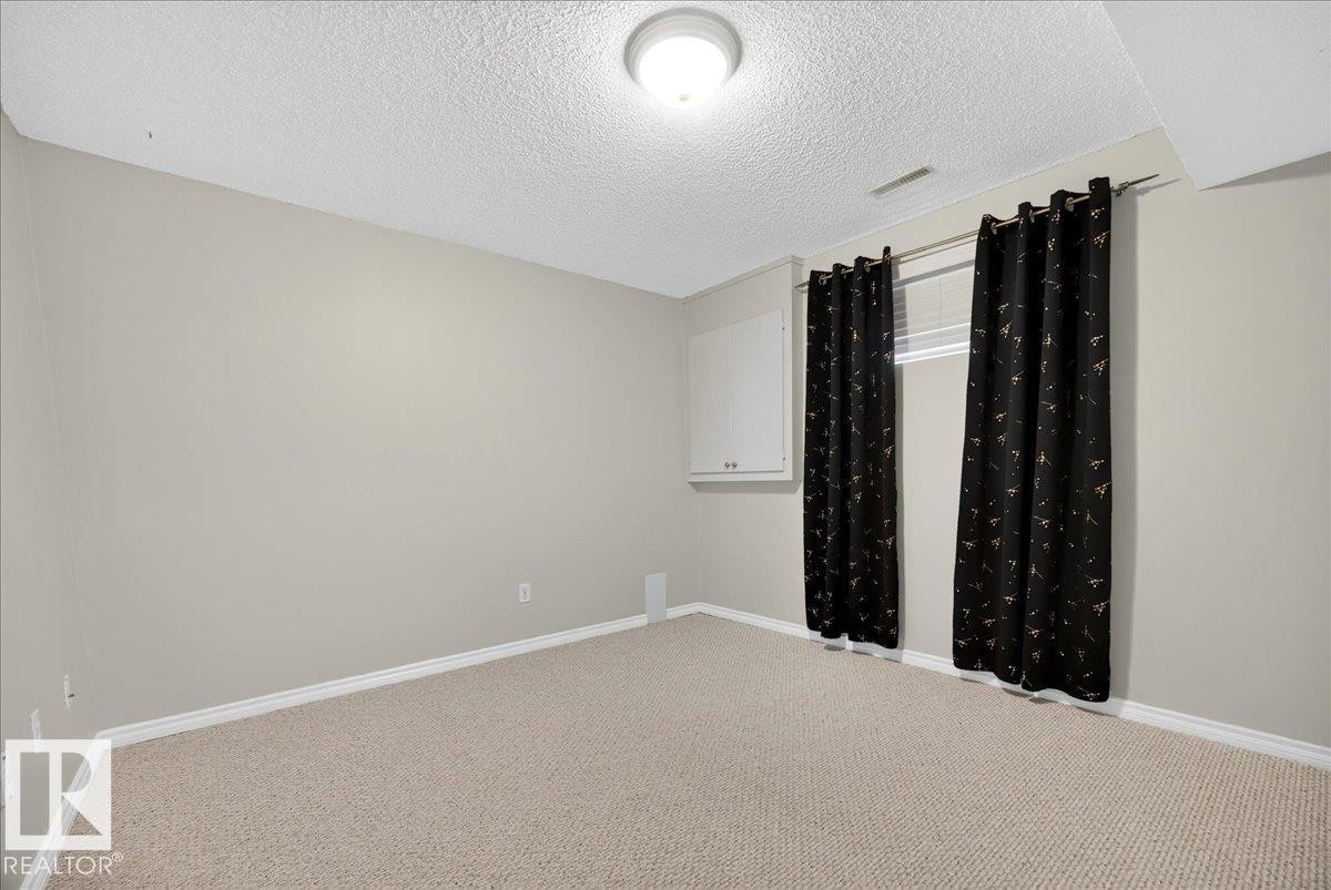 #52 1780 Glastonbury Bv Nw, Edmonton, AB - Indoor Photo Showing Other Room