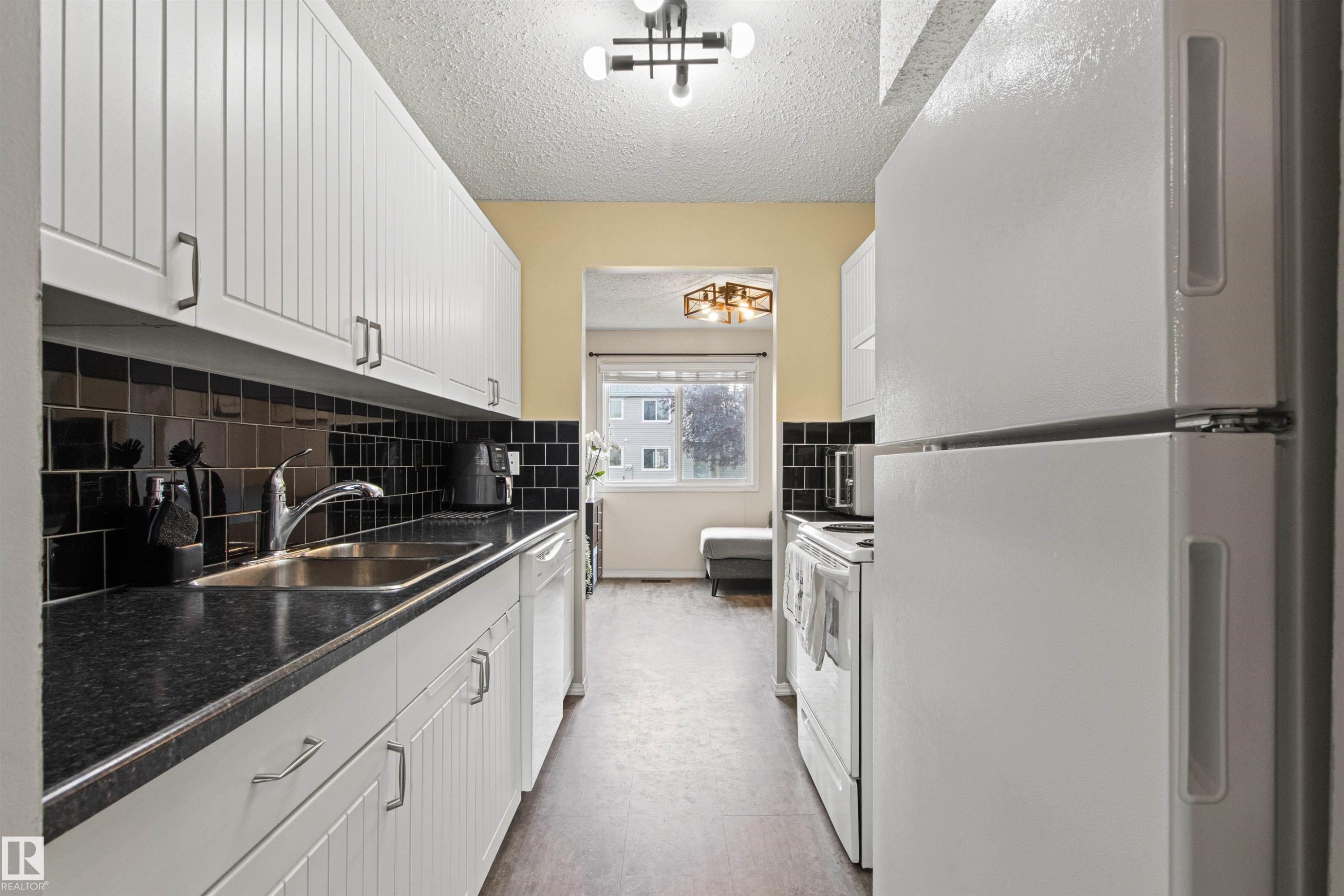 #64 3221 119 St Nw, Edmonton, AB
