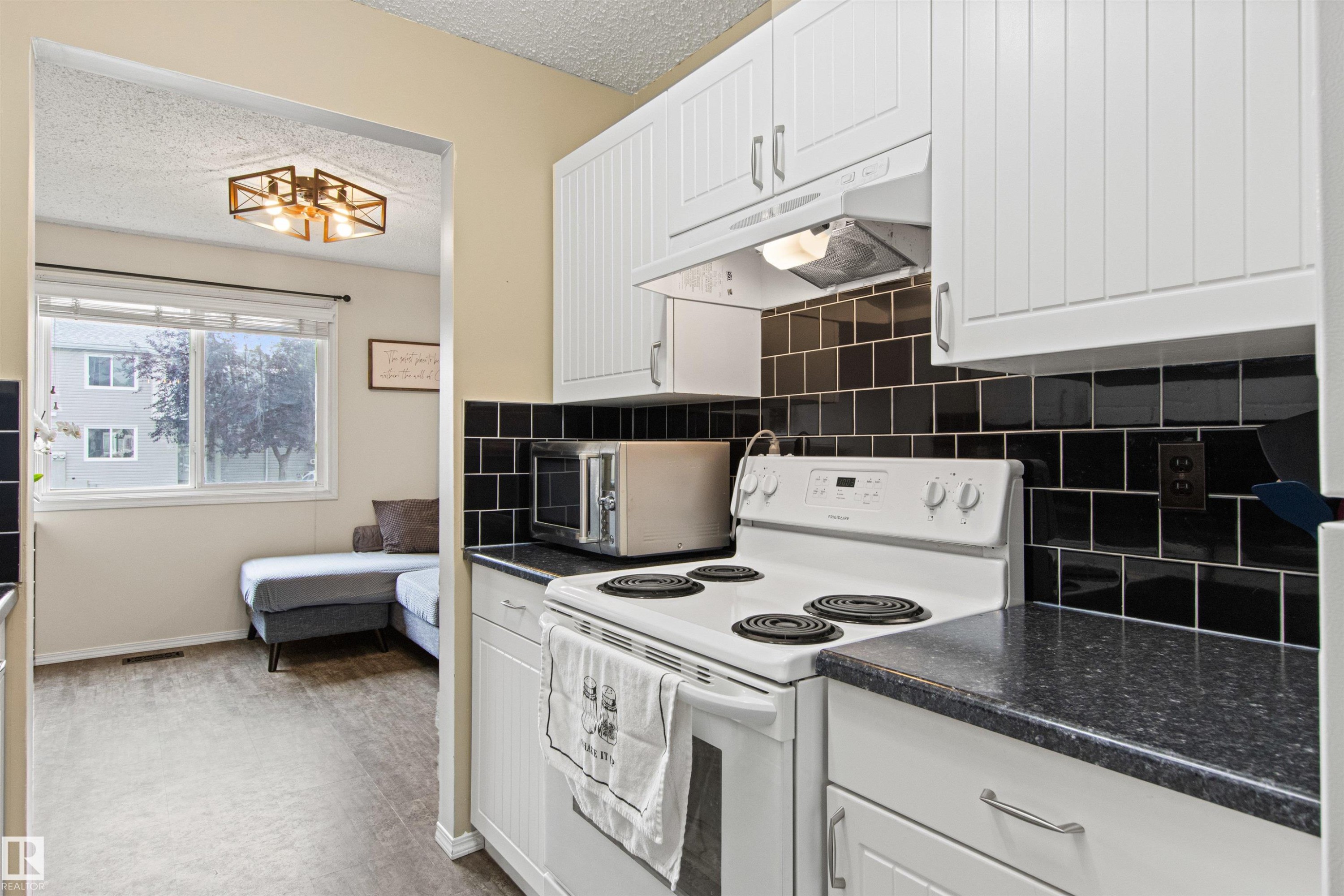 #64 3221 119 St Nw, Edmonton, AB