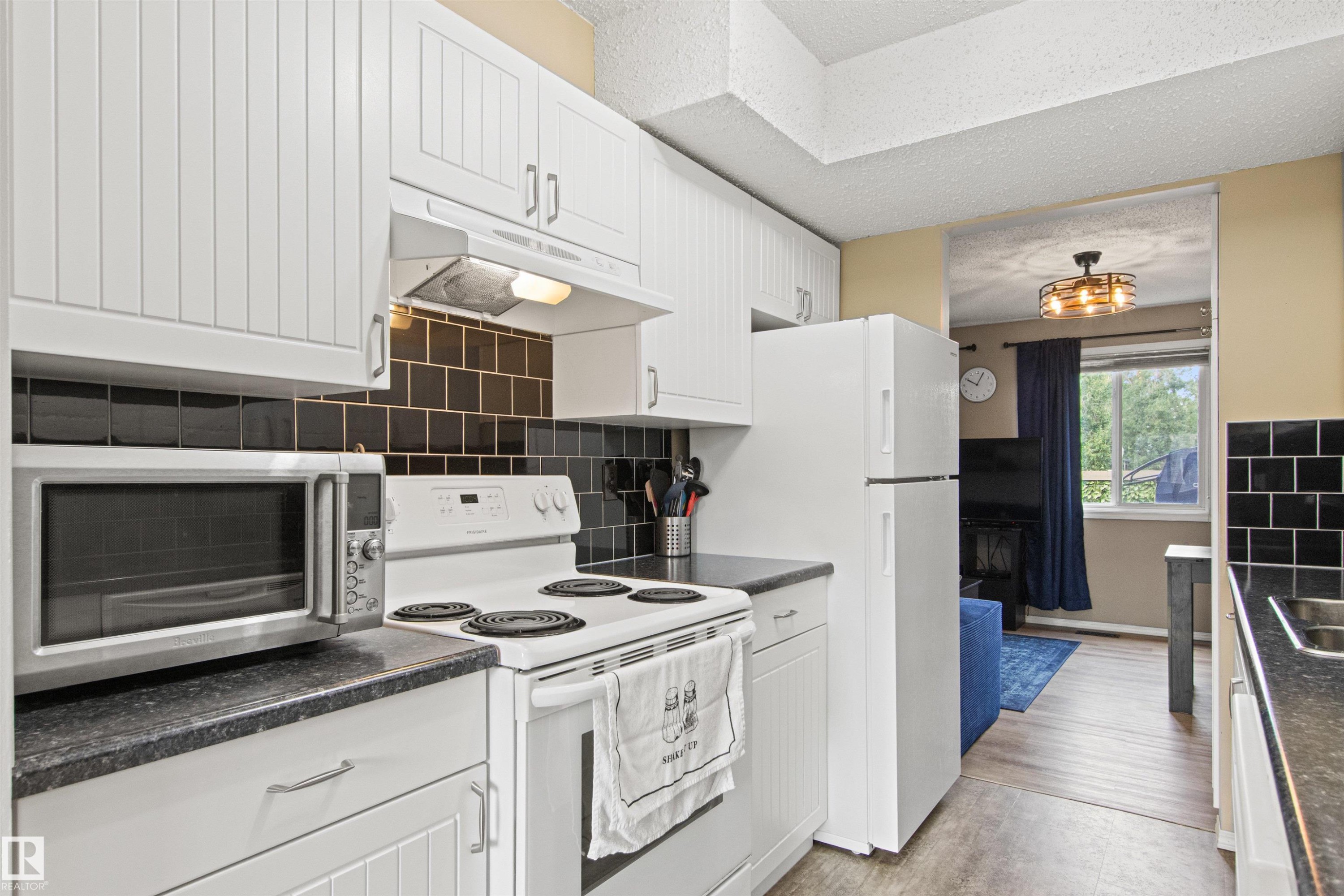 #64 3221 119 St Nw, Edmonton, AB