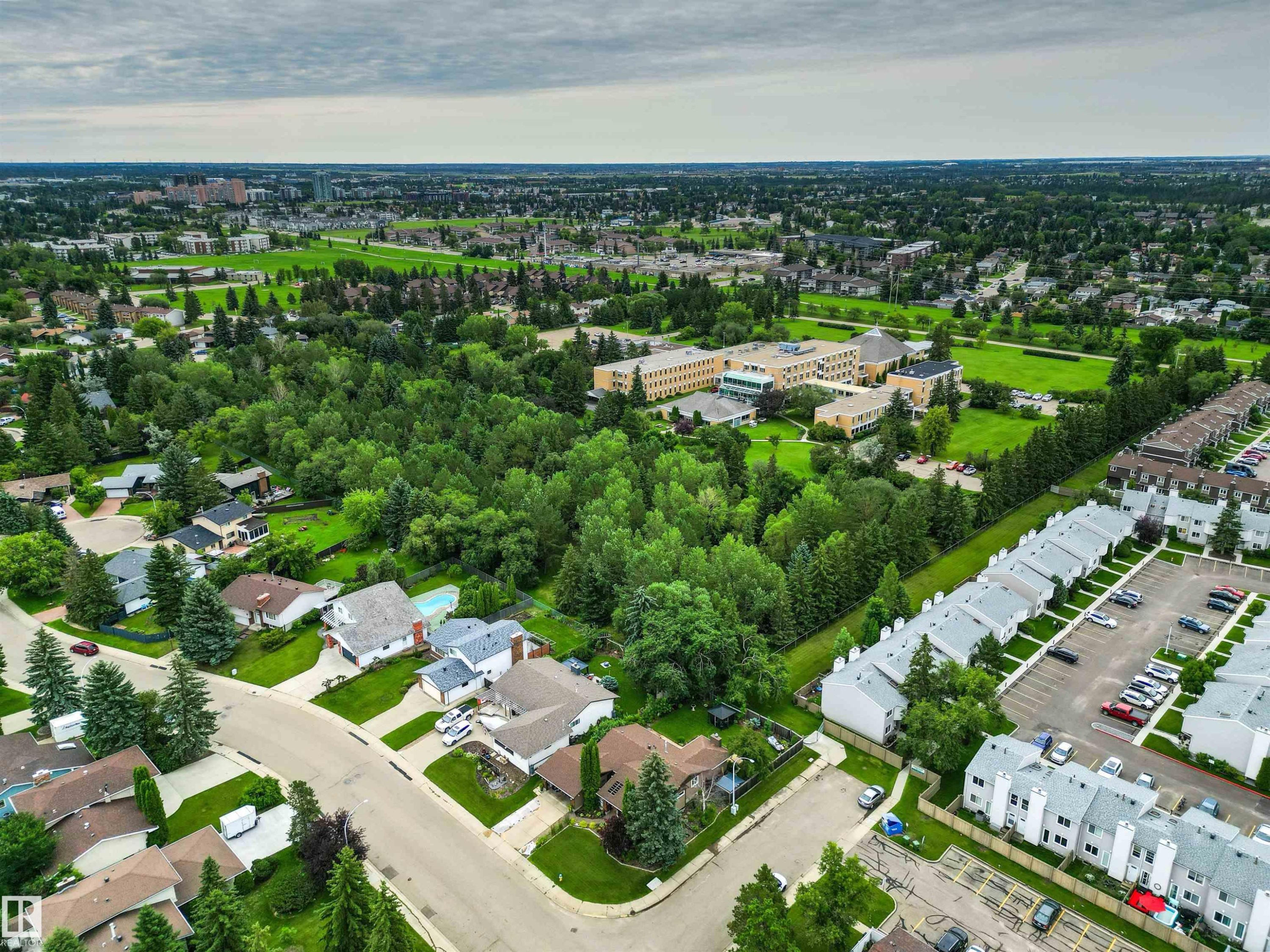 #64 3221 119 St Nw, Edmonton, AB