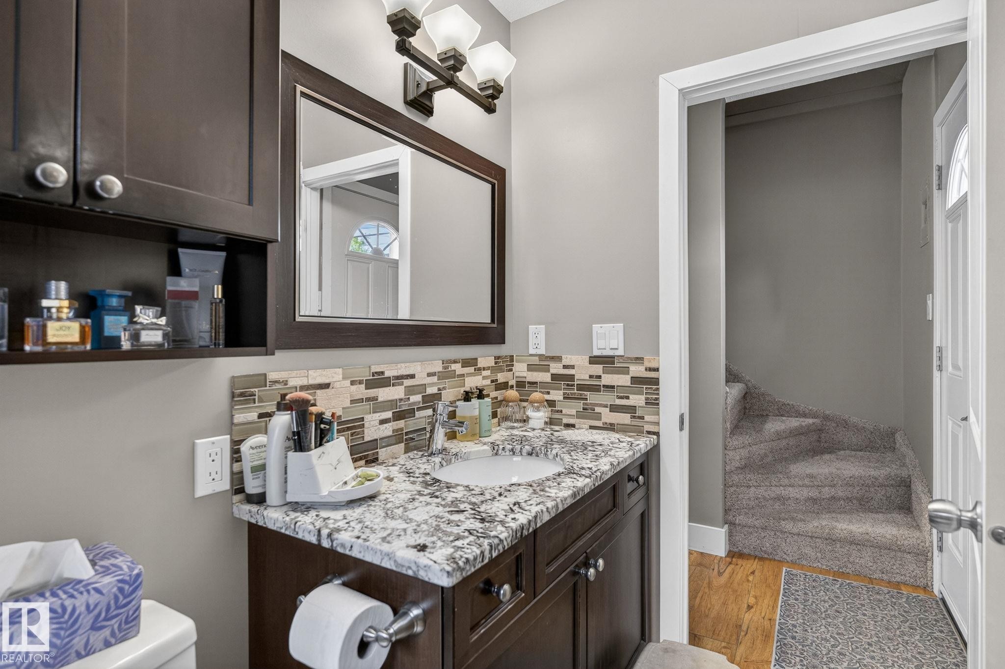 10108 144 Street Nw, Edmonton, AB - Indoor Photo Showing Bathroom