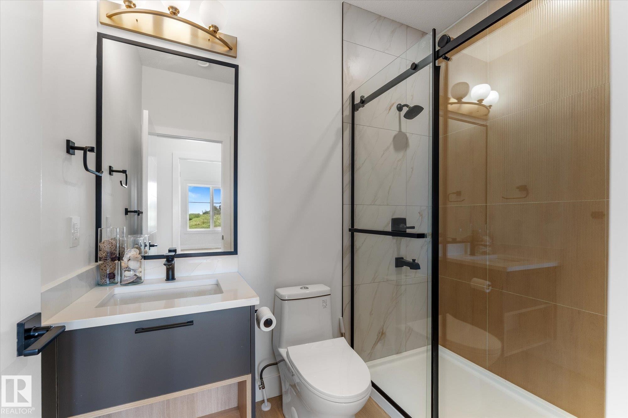 12 Cobblestone Gate, Spruce Grove, AB - Indoor Photo Showing Bathroom