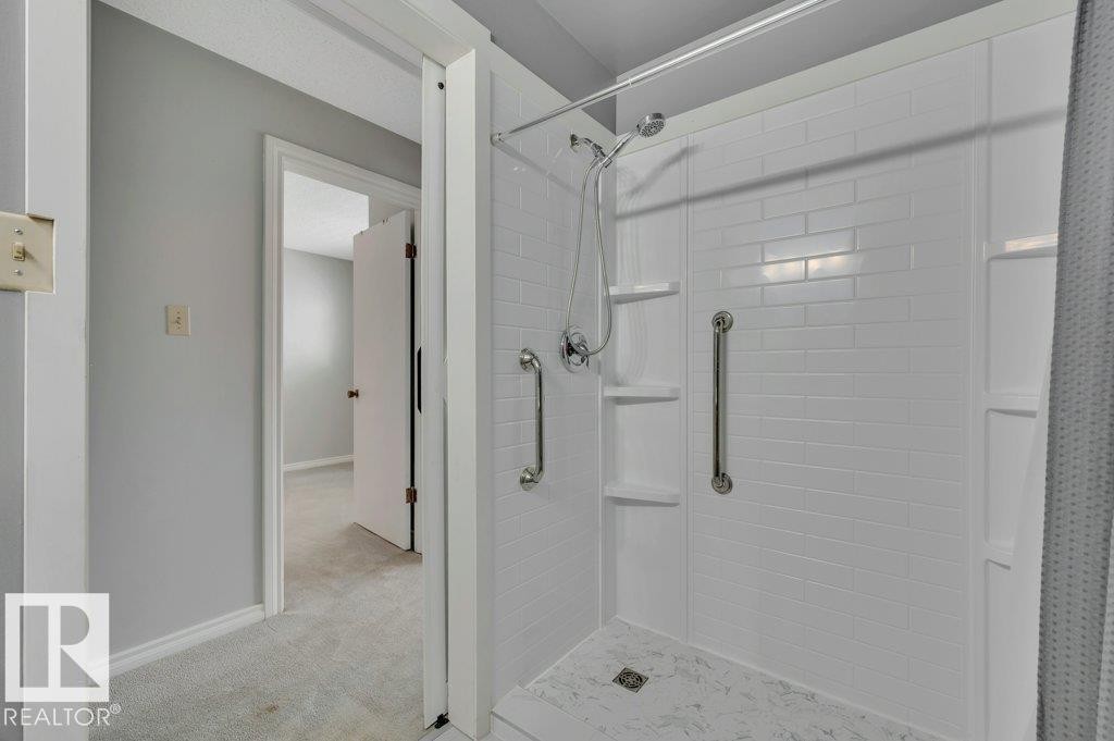 #22 1651 46 St Nw, Edmonton, AB - Indoor Photo Showing Other Room