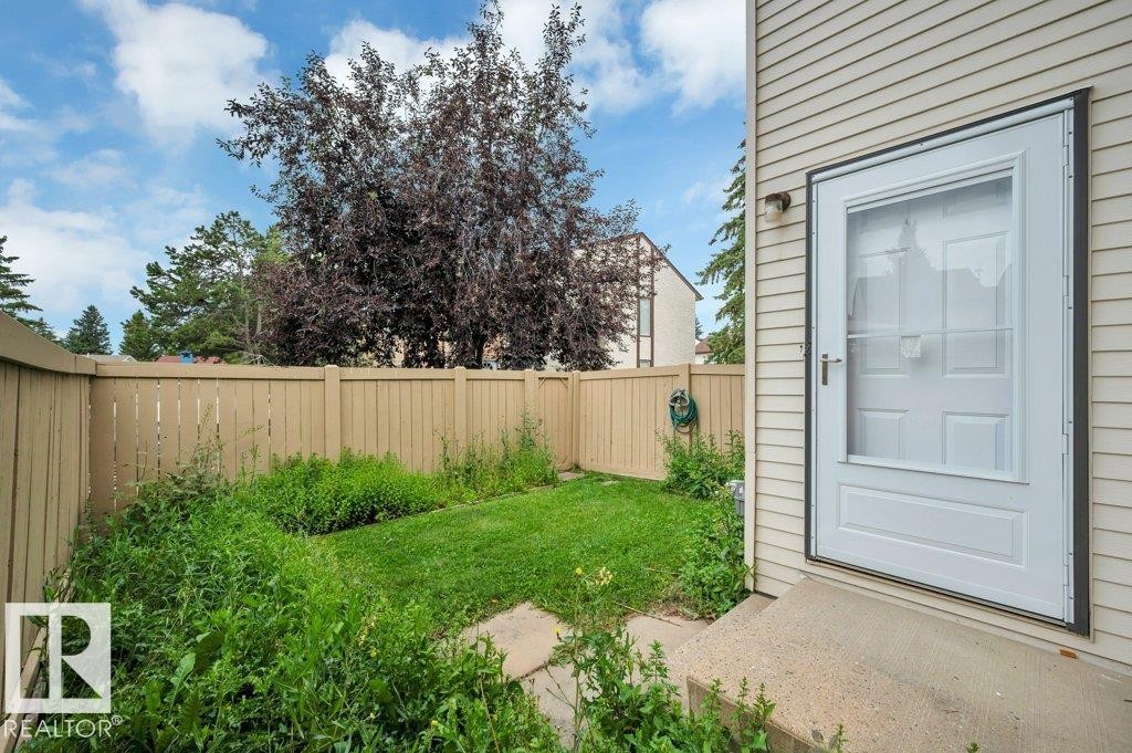 #22 1651 46 St Nw, Edmonton, AB - Outdoor
