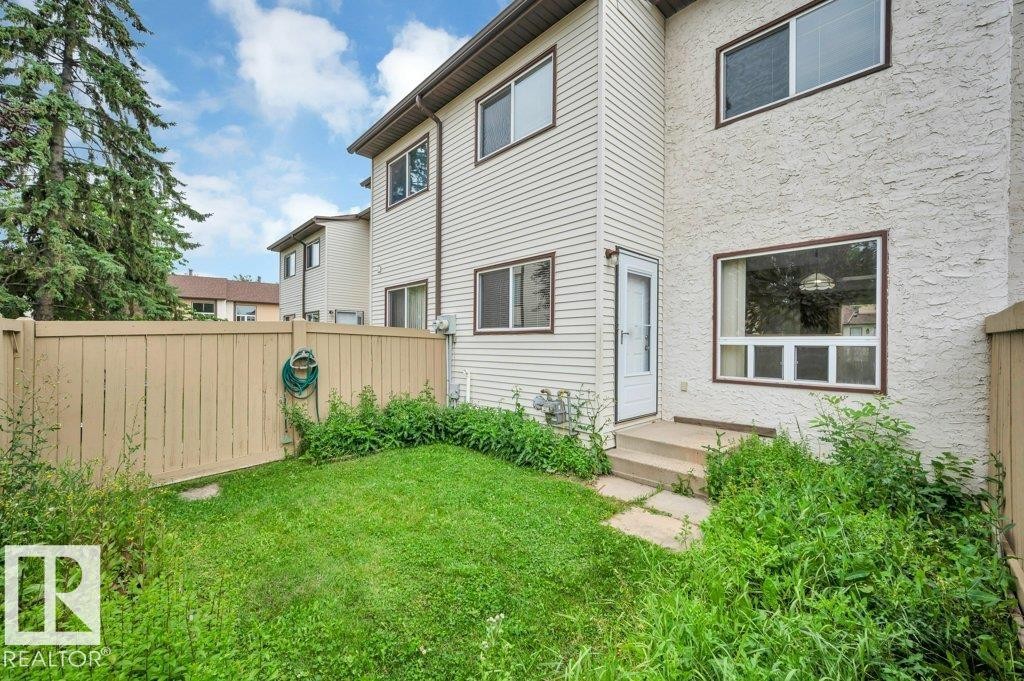#22 1651 46 St Nw, Edmonton, AB - Outdoor