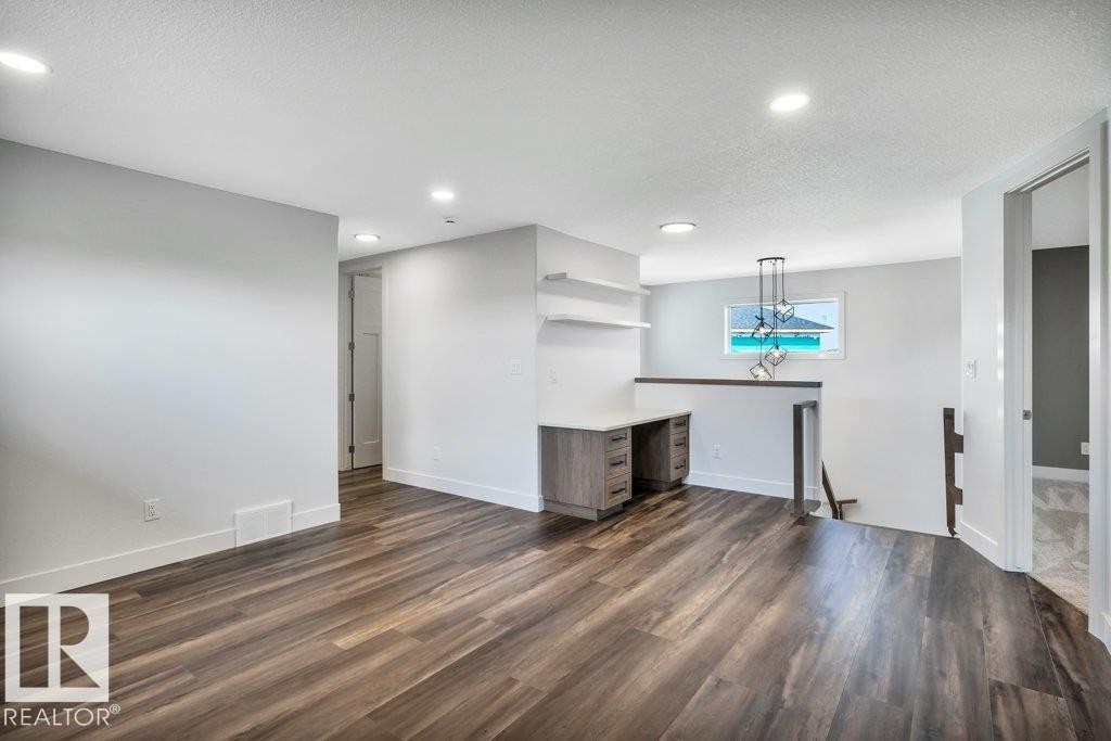 13 Hillwood Terrace, Spruce Grove, AB - Indoor