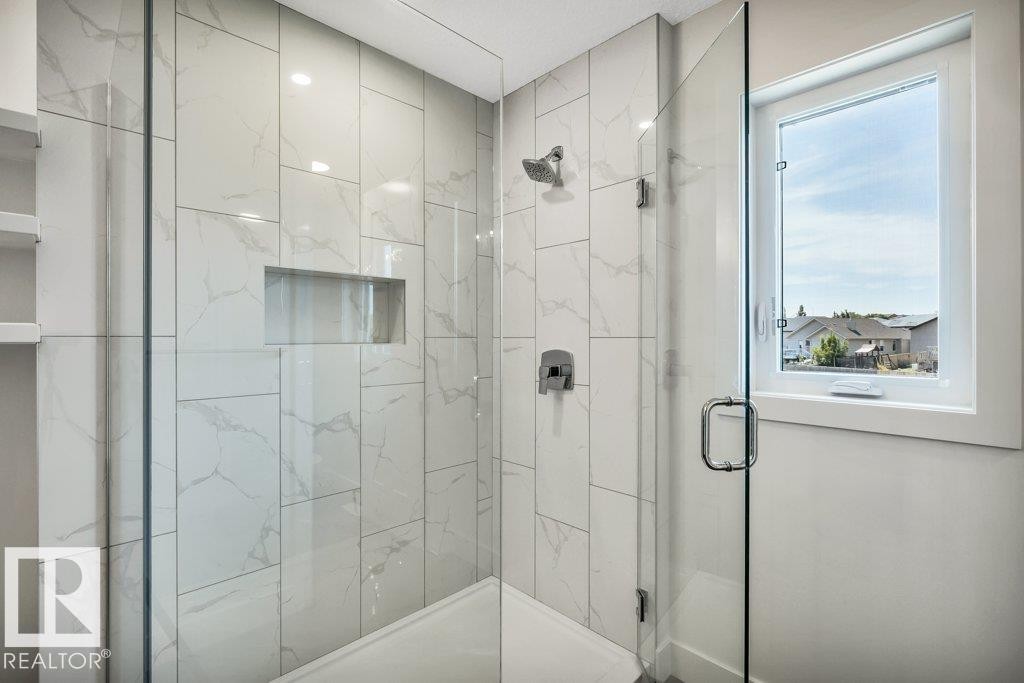 13 Hillwood Terrace, Spruce Grove, AB - Indoor Photo Showing Bathroom