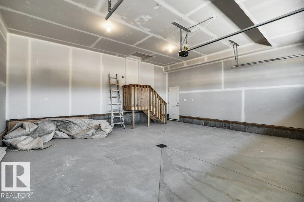 13 Hillwood Terrace, Spruce Grove, AB - Indoor Photo Showing Garage