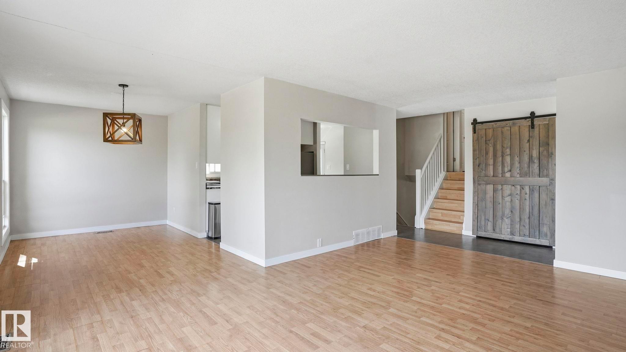7 Beechmont Avenue, Spruce Grove, AB - Indoor Photo Showing Other Room