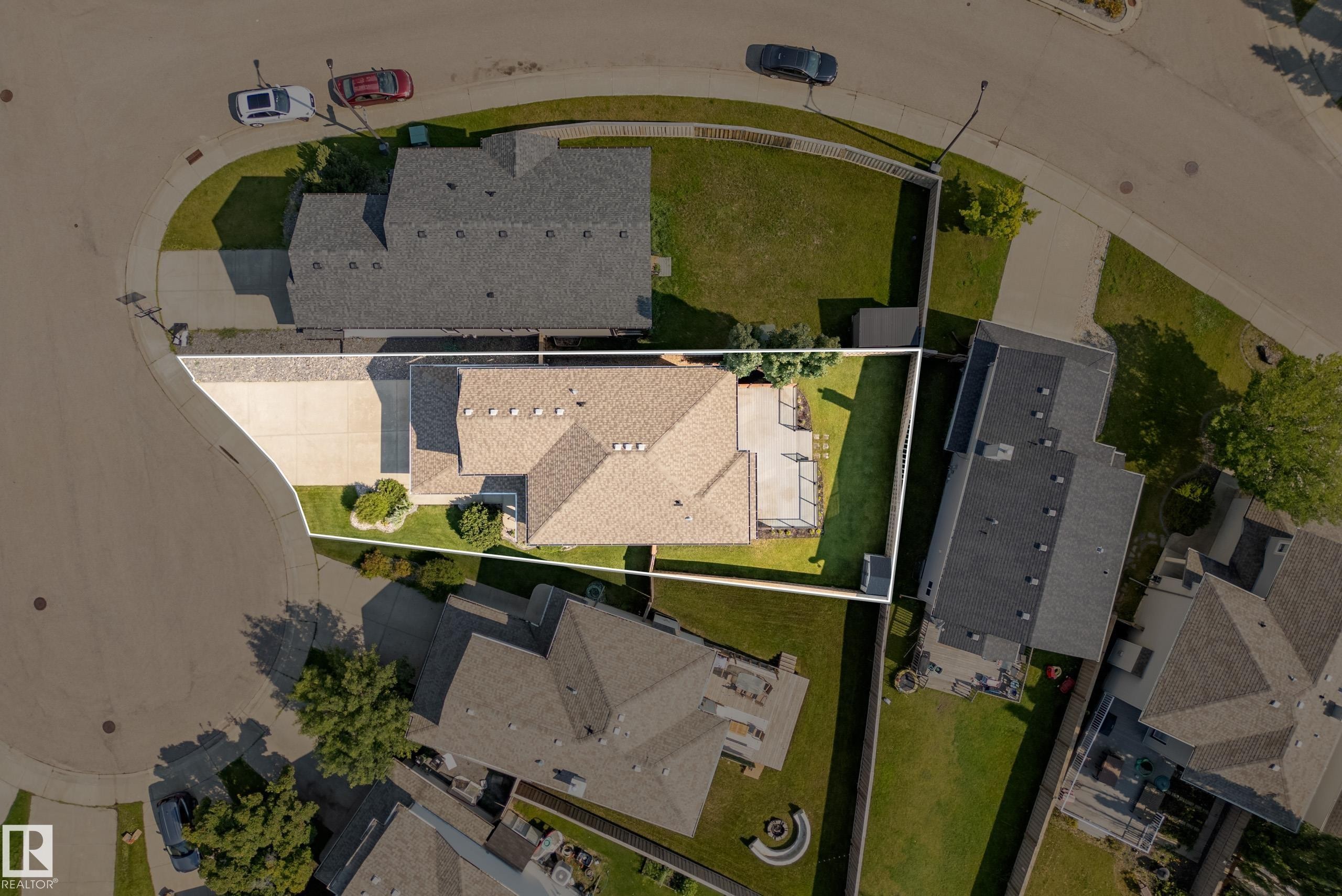 8385 Shaske Crescent Nw, Edmonton, AB - With View