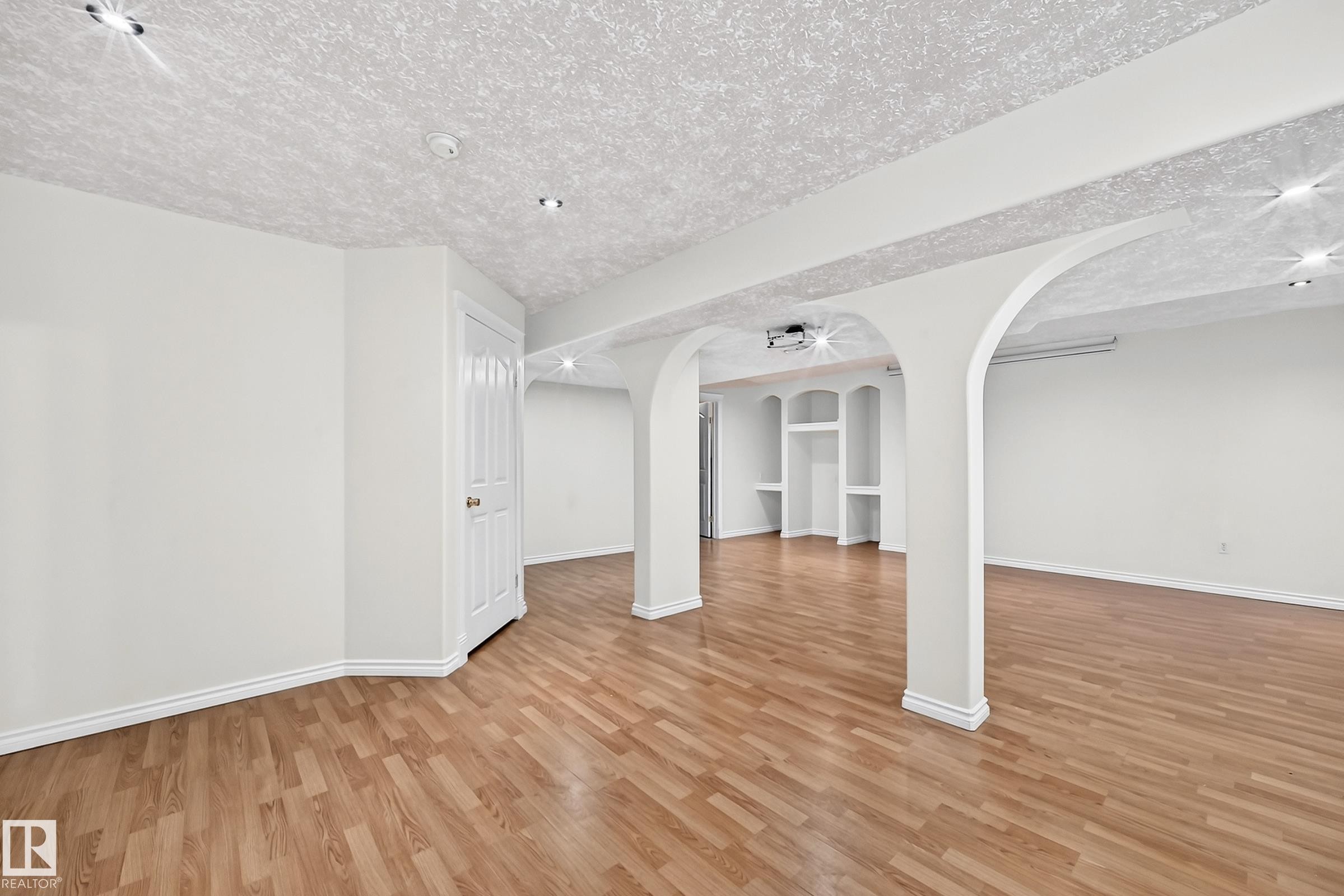 16619 72 Street Nw, Edmonton, AB - Indoor Photo Showing Other Room