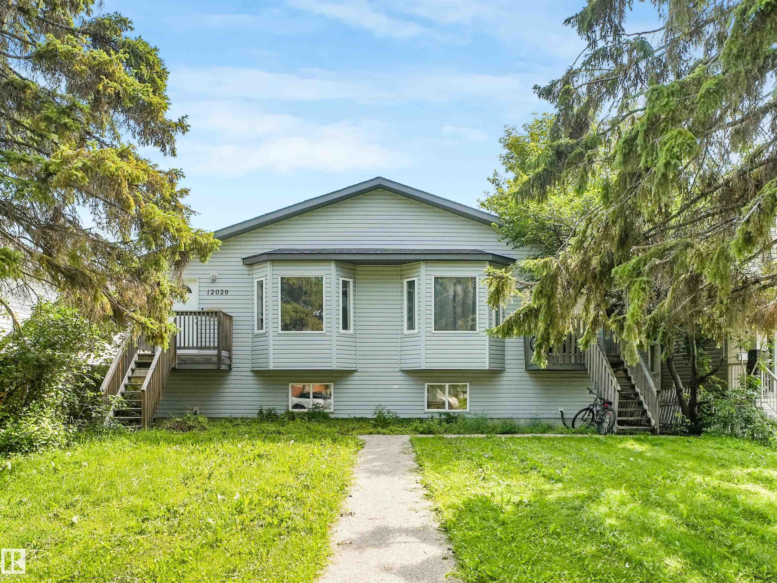 12027 105 Street Nw, Edmonton, AB - Outdoor