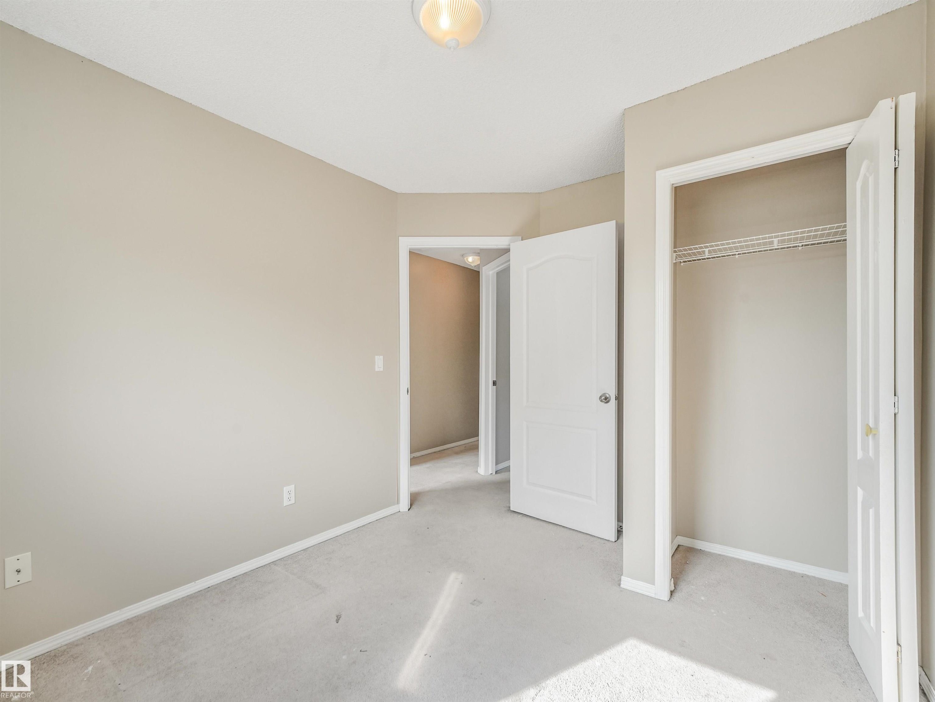 12027 105 Street Nw, Edmonton, AB - Indoor