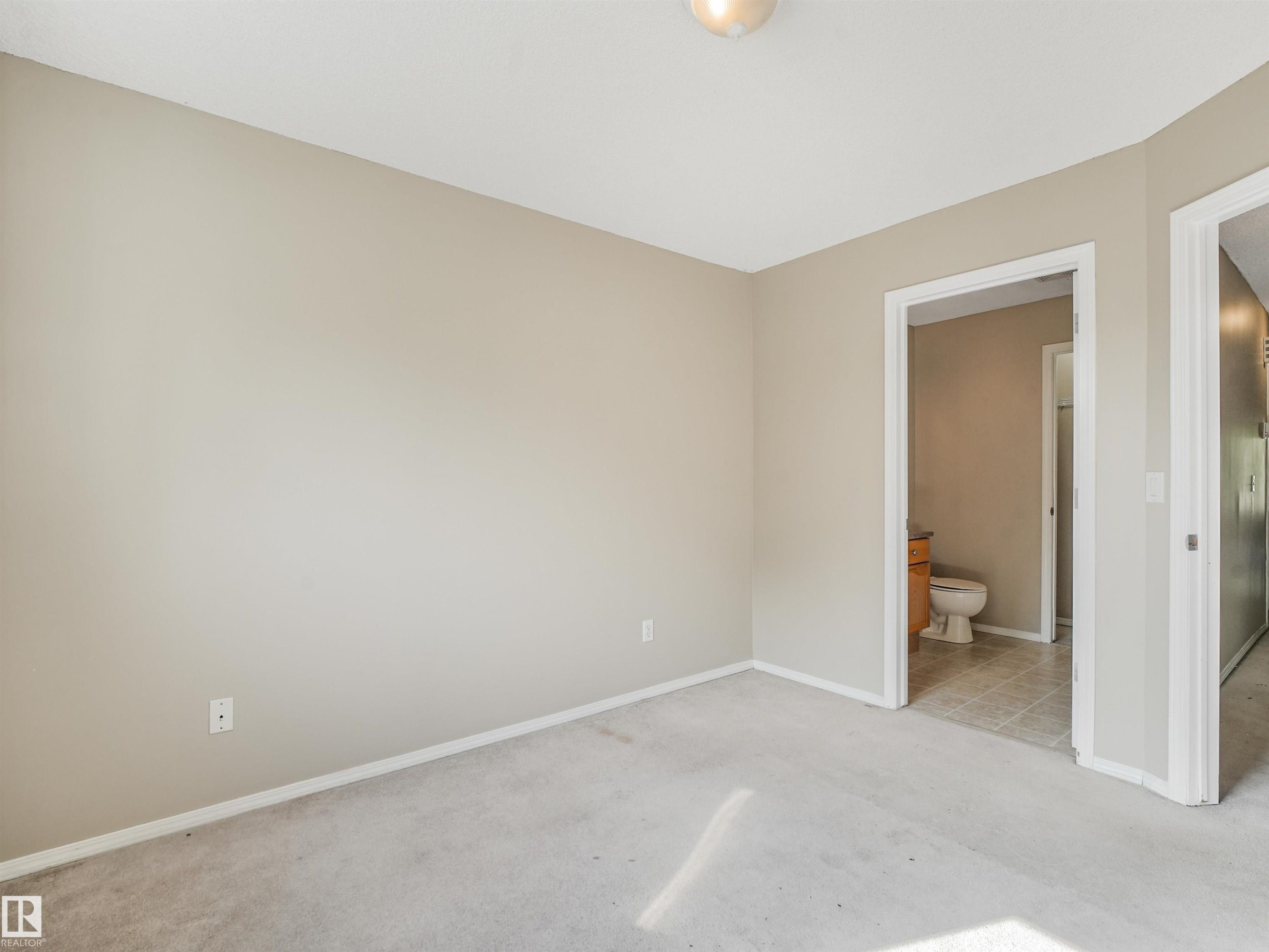 12027 105 Street Nw, Edmonton, AB - Indoor Photo Showing Other Room