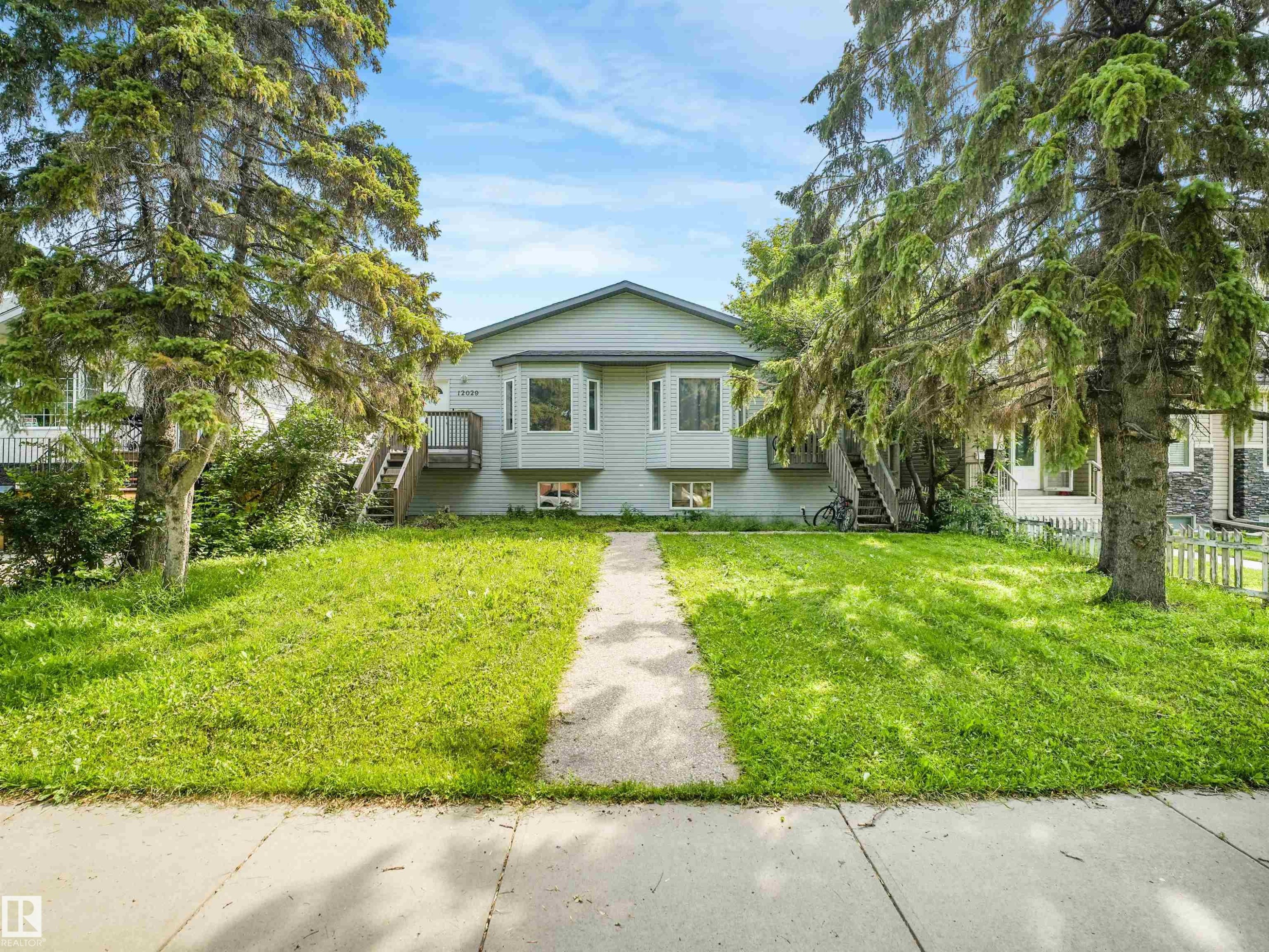 12027 105 Street Nw, Edmonton, AB - Outdoor
