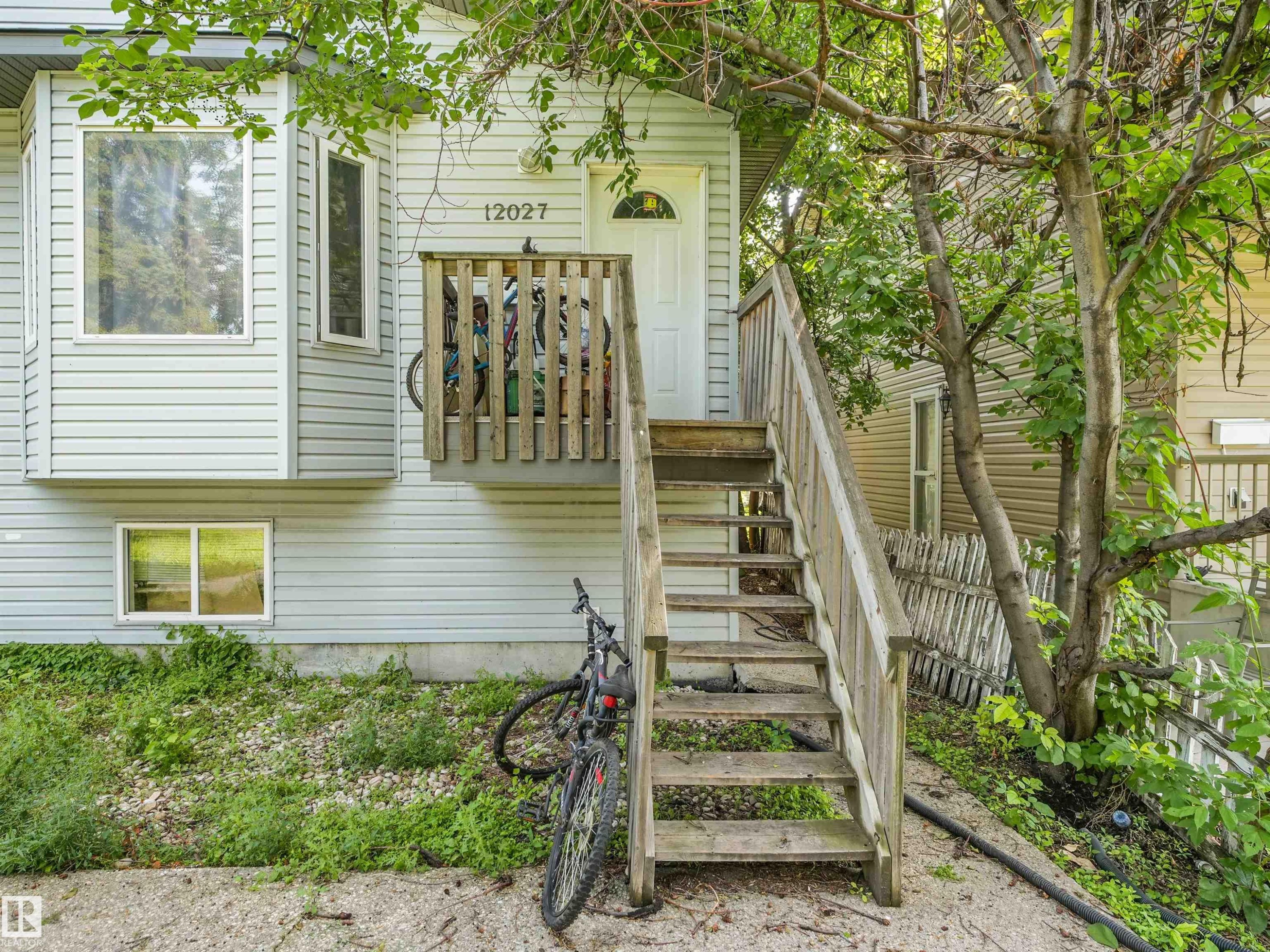 12027 105 Street Nw, Edmonton, AB - Outdoor
