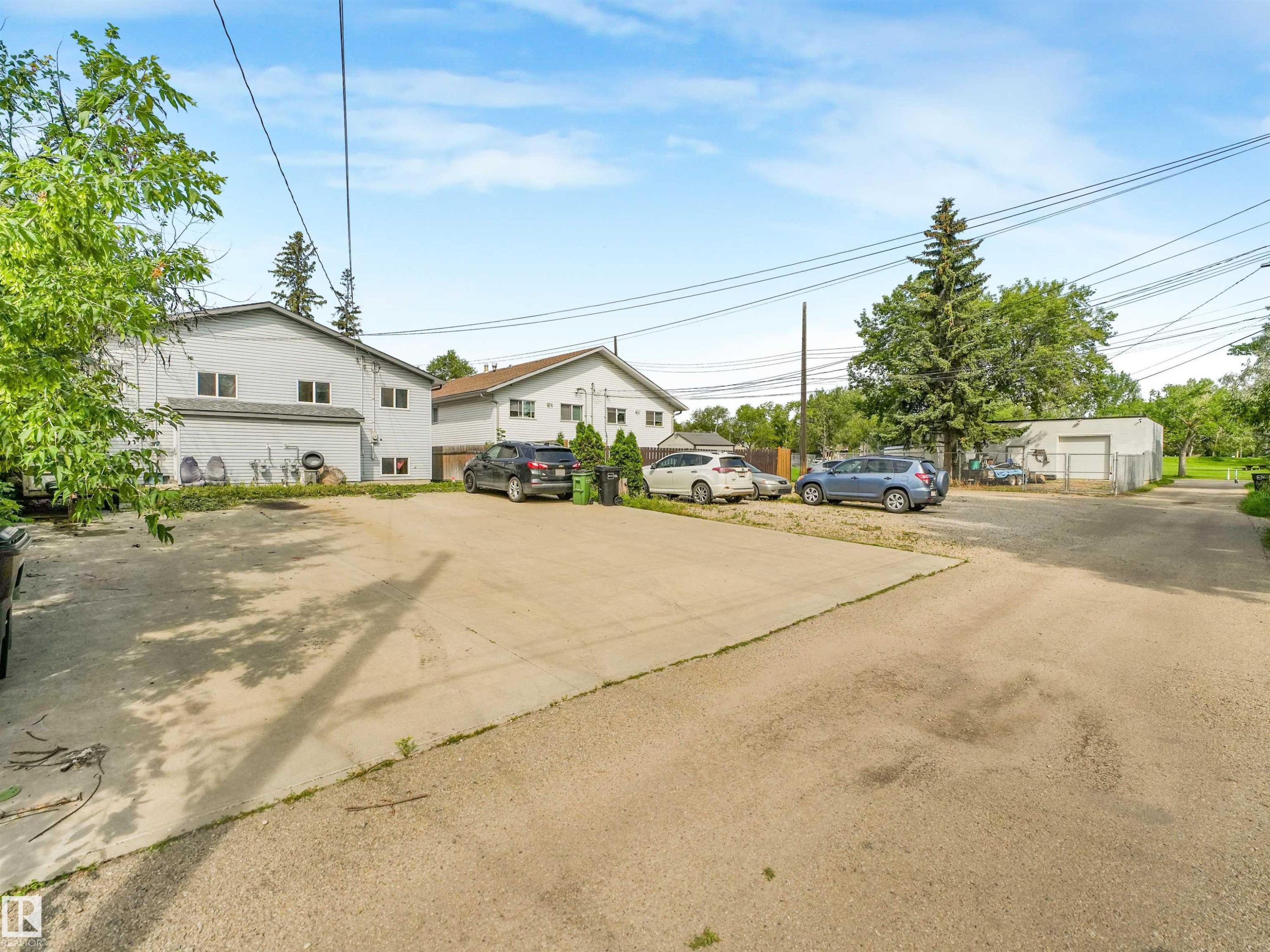 12027 105 Street Nw, Edmonton, AB - Outdoor