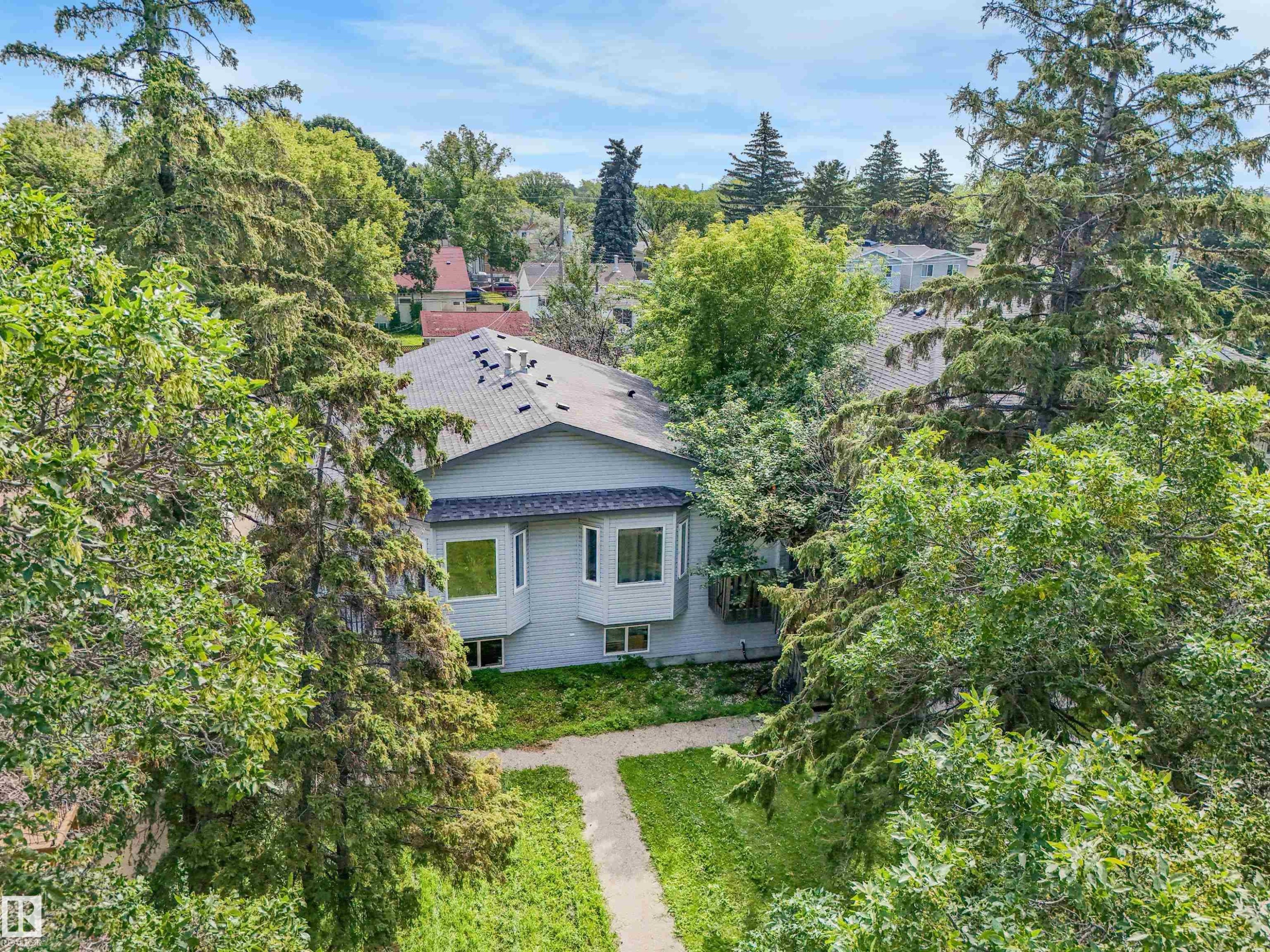 12027 105 Street Nw, Edmonton, AB - Outdoor