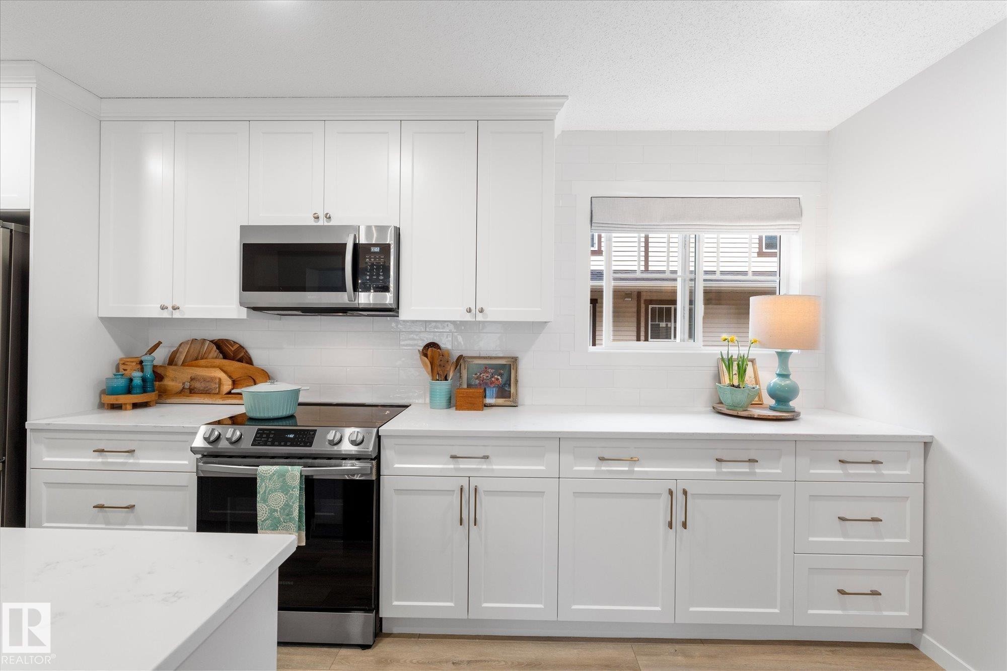 #95 50 Mclaughlin Dr, Spruce Grove, AB - Indoor Photo Showing Kitchen
