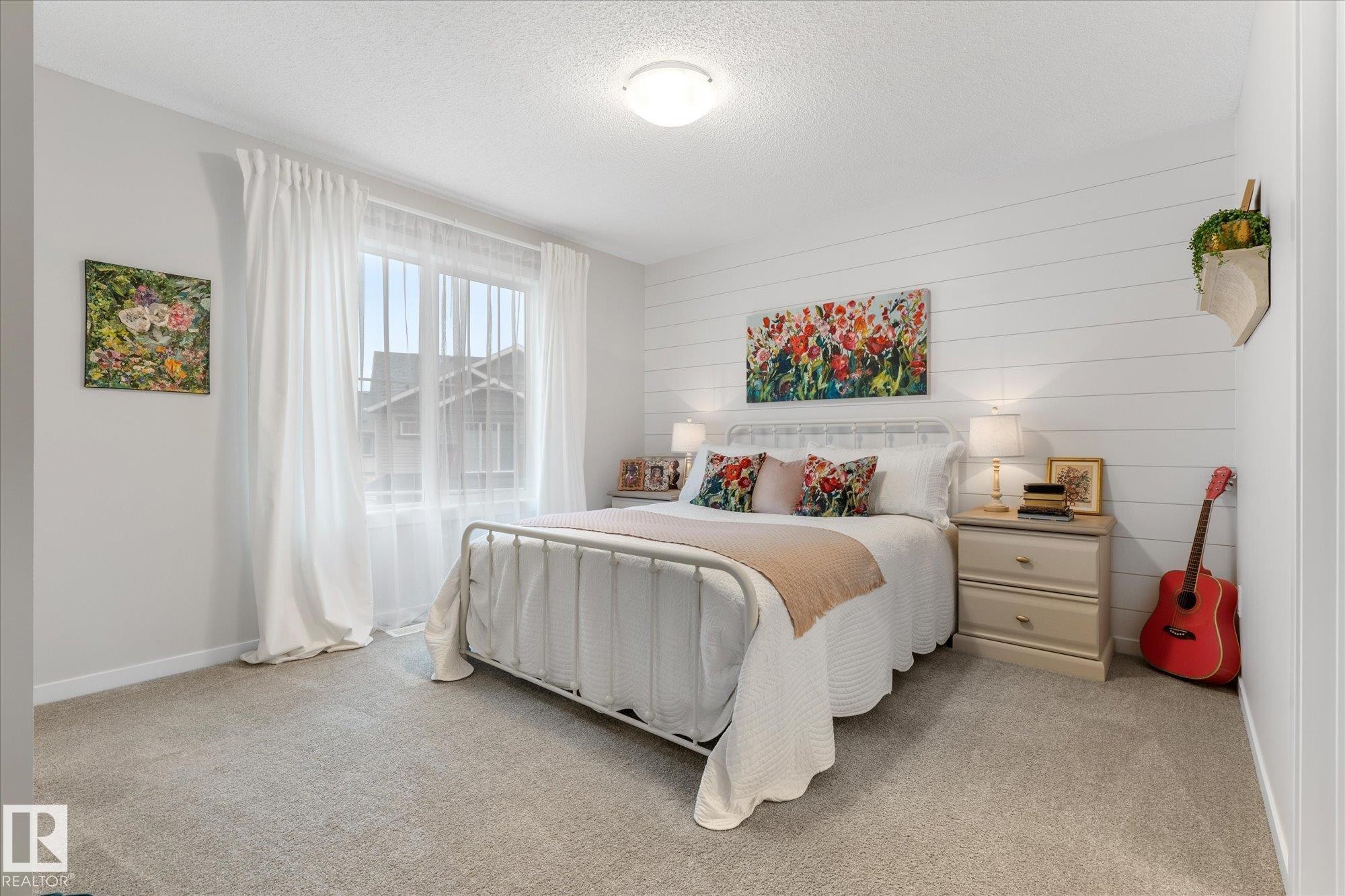 #95 50 Mclaughlin Dr, Spruce Grove, AB - Indoor Photo Showing Bedroom