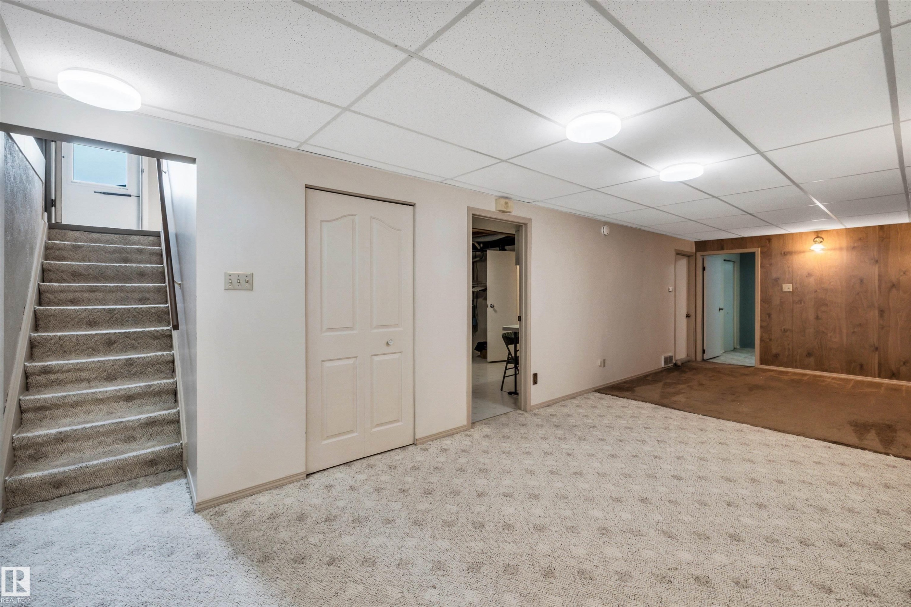 14928 69 Street Nw, Edmonton, AB - Indoor