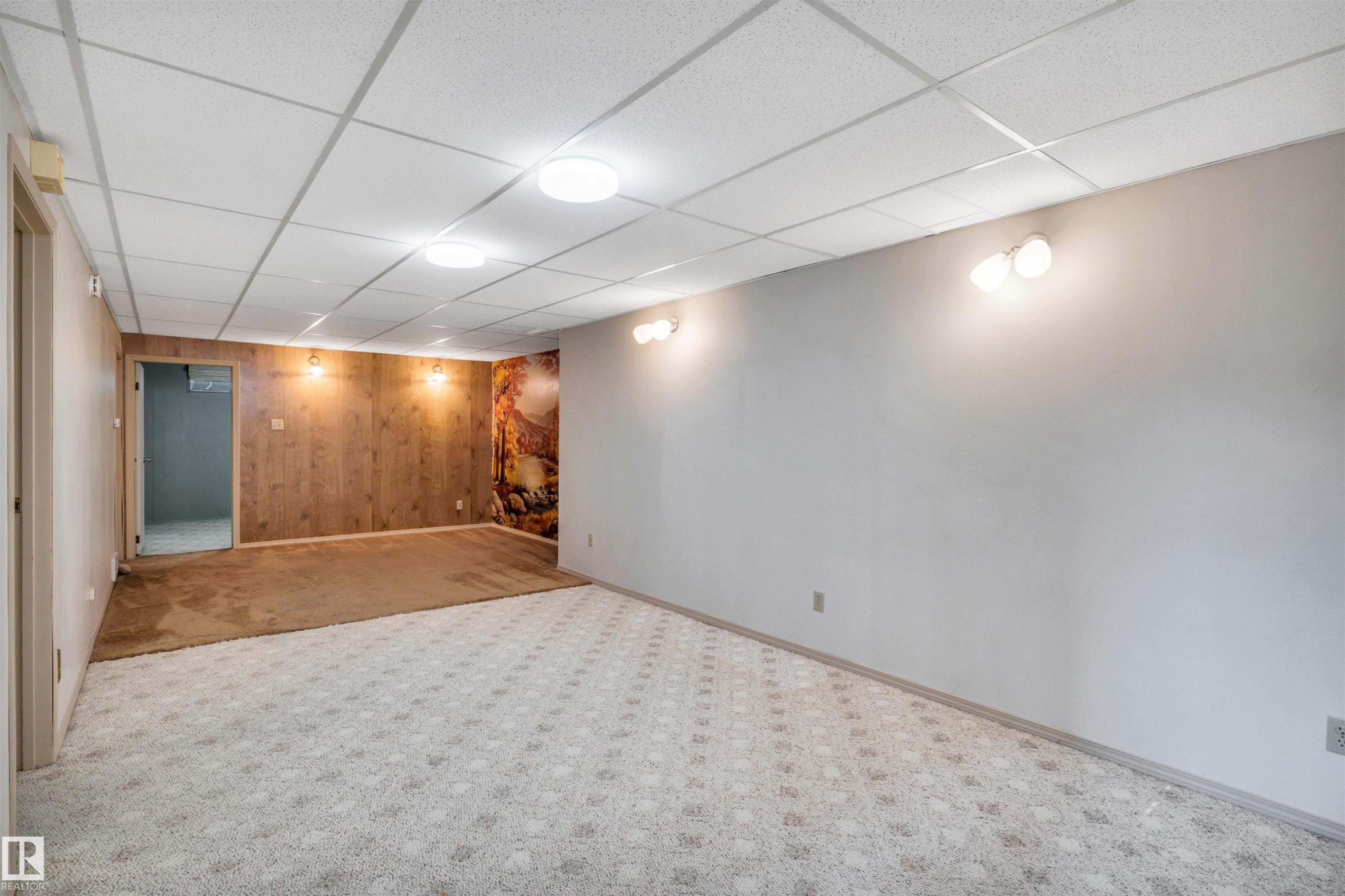 14928 69 Street Nw, Edmonton, AB - Indoor