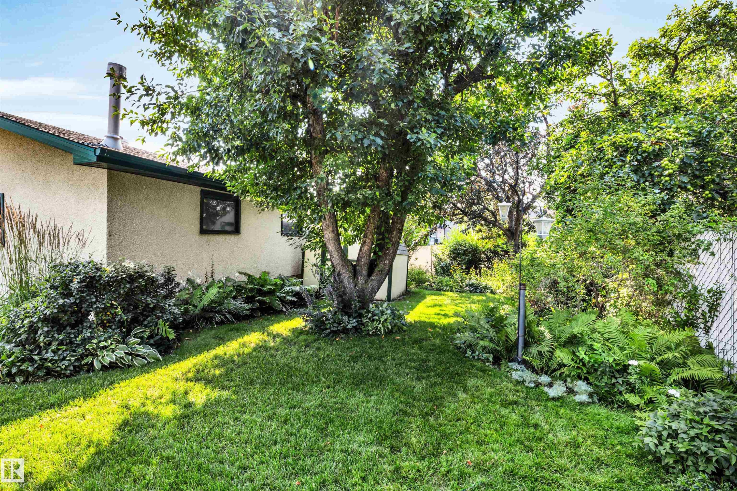14928 69 Street Nw, Edmonton, AB - Outdoor