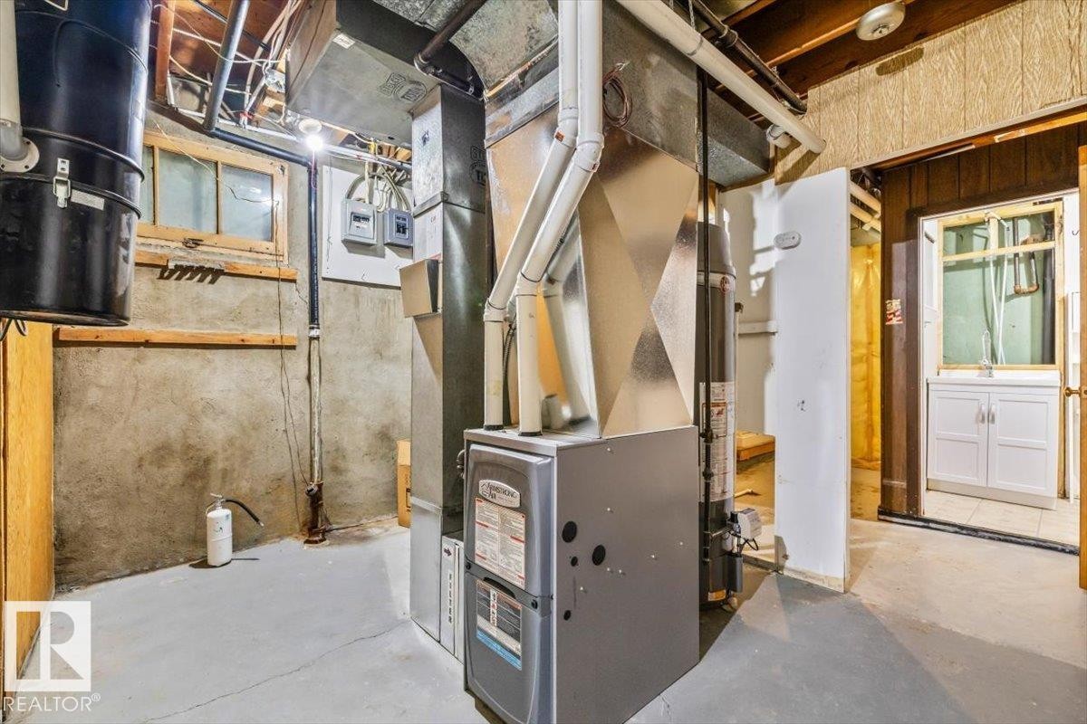 10415 98 Avenue, Fort Saskatchewan, AB - Indoor Photo Showing Basement
