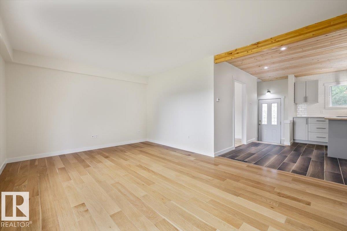 10415 98 Avenue, Fort Saskatchewan, AB - Indoor Photo Showing Other Room